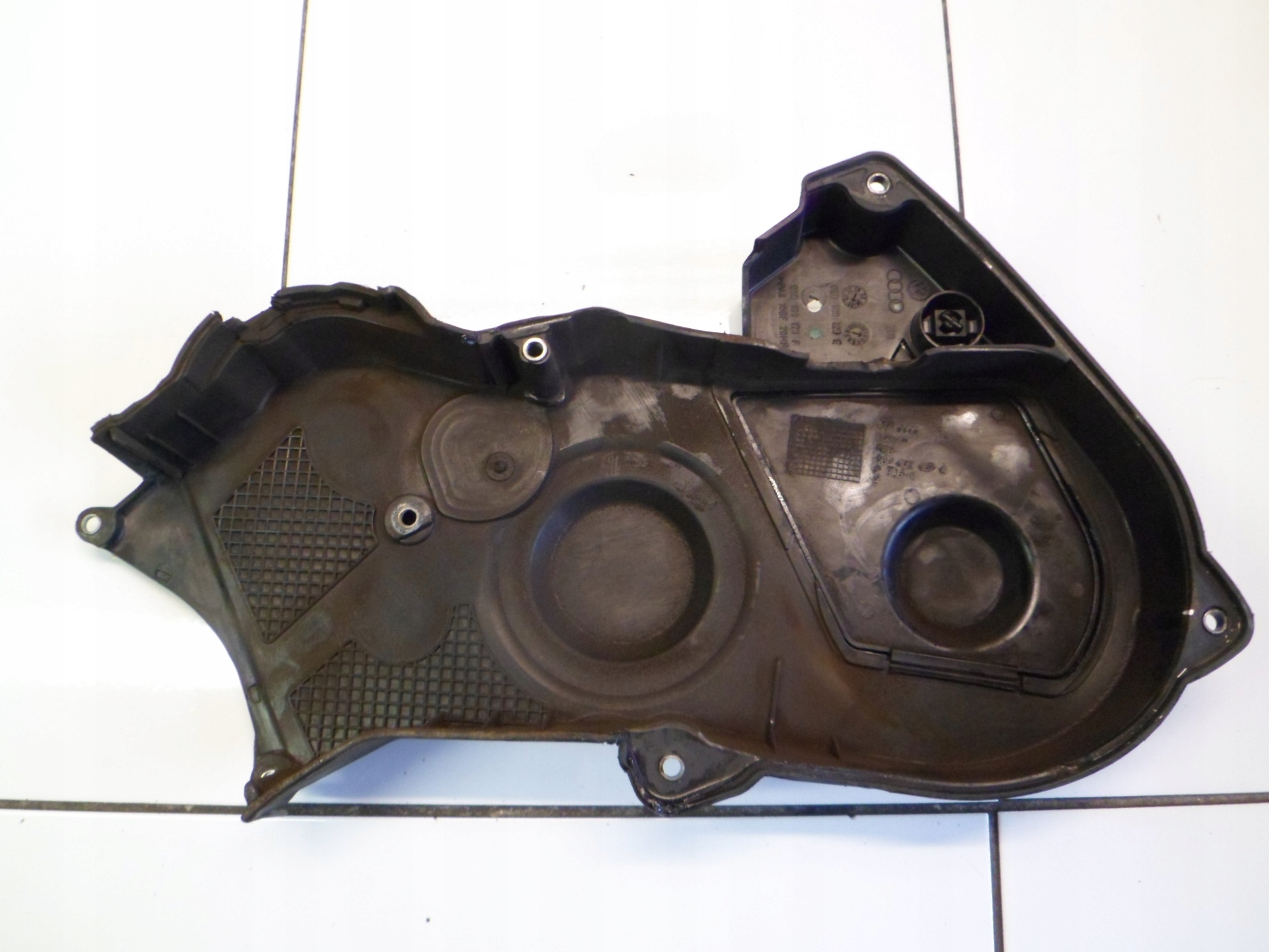 VW GOLF V 2.0TFSI BGB Couvercle carter distribution 06D109123F
