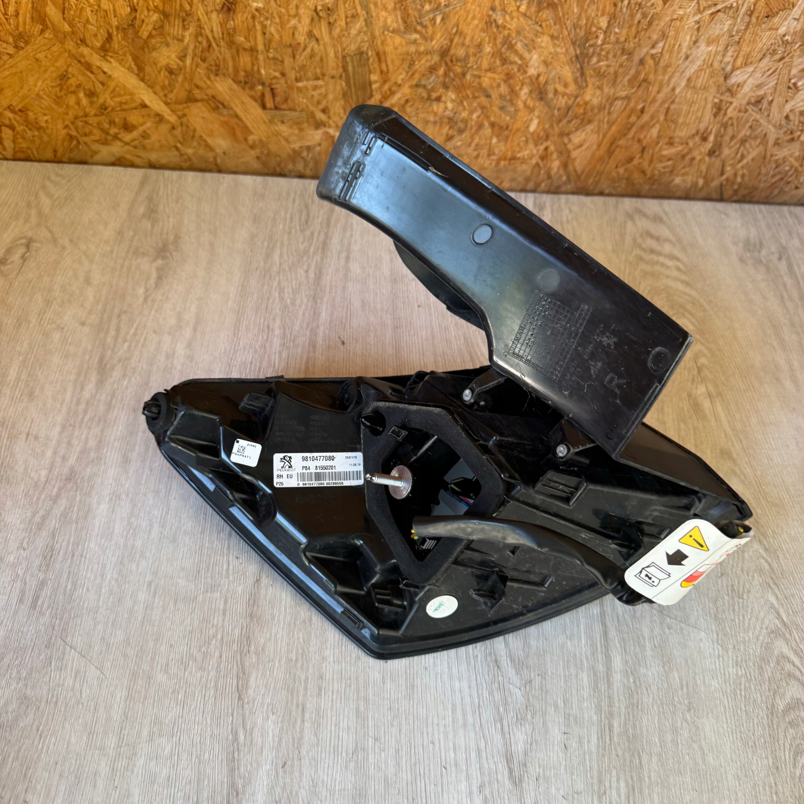 light rear right PEUGEOT 3008 II 9810477080