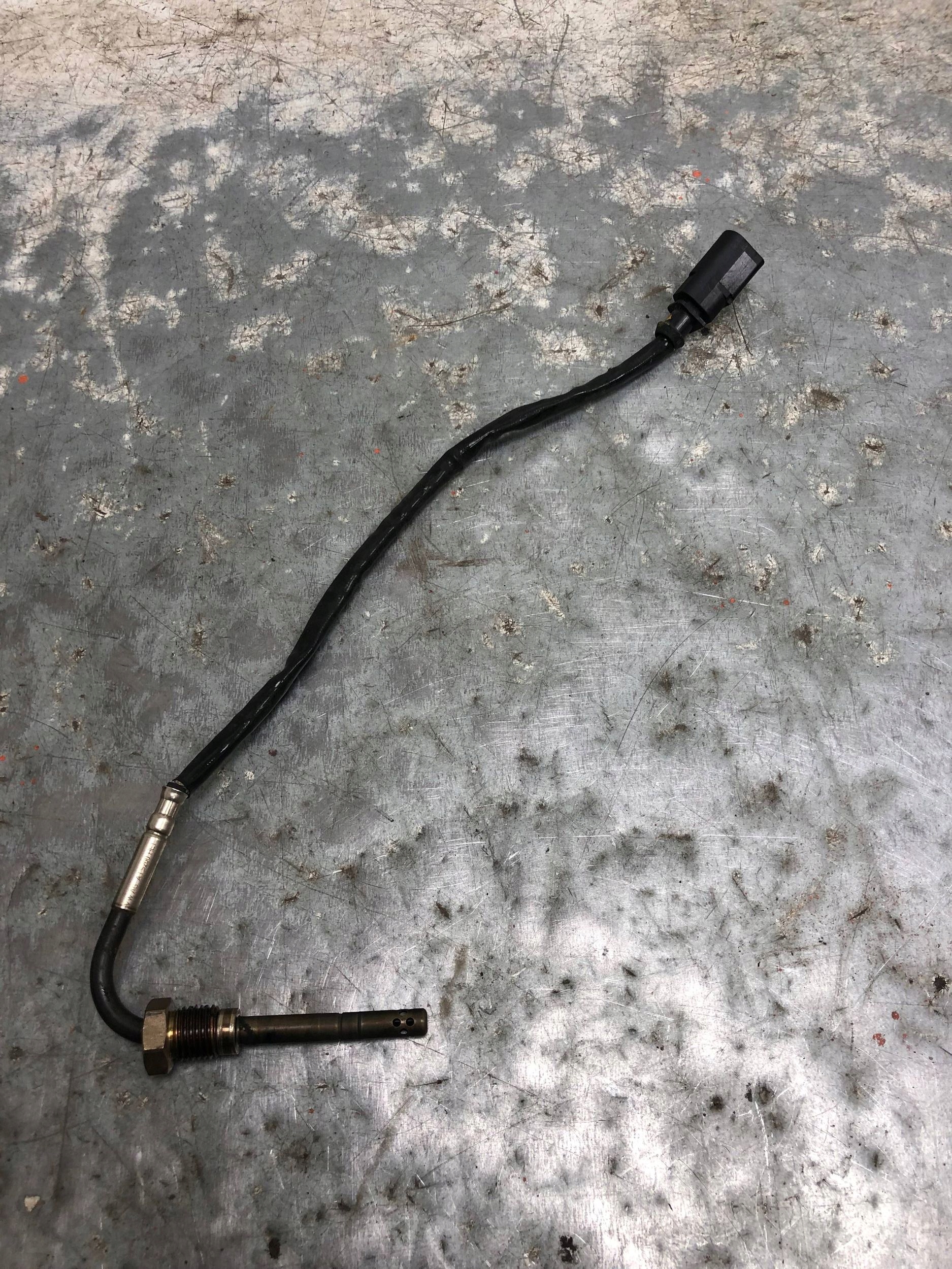 Sensor TEMPERATURY Gase AUDI Q5 LIFT 4H0906088AA