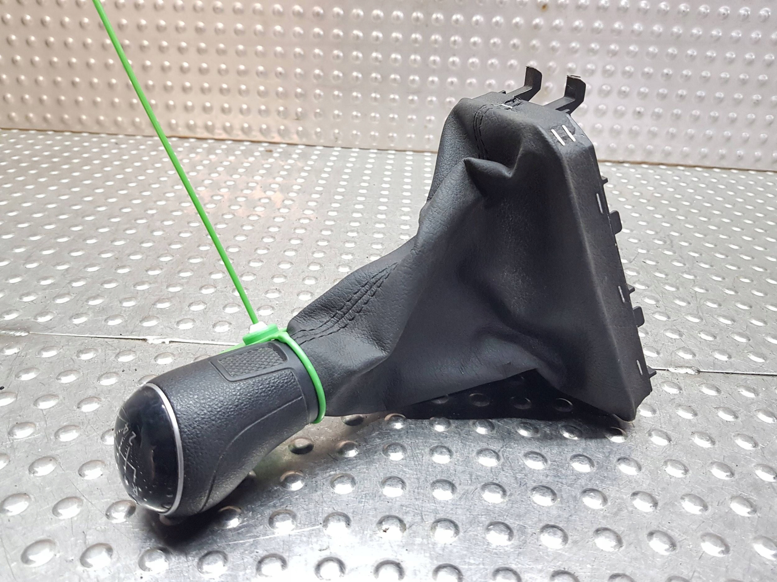 Pomello ghetta ingranaggi KOMPLET 2G1711113 VW POLO VI 2G