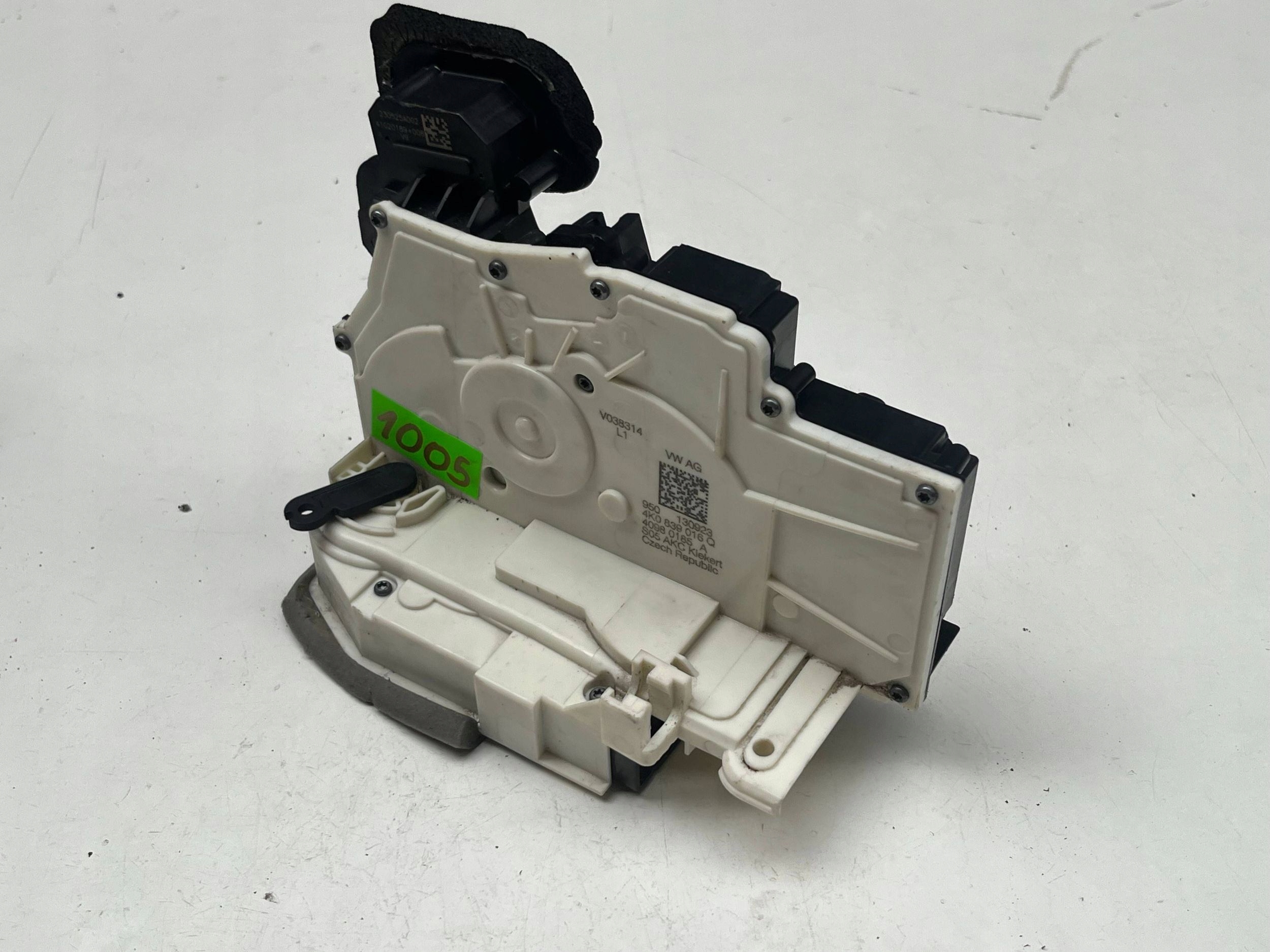 AUDI A7 A6 Q8 lock DZRWI right rear part 4K0839016Q @M