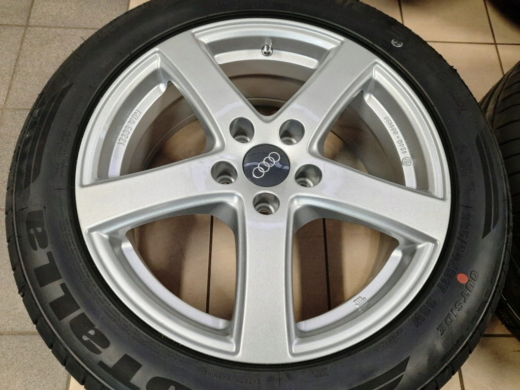 AUDI A6 C5 C6 KOŁA LETNIE 225/50R17 GERMANY Odsadzenie (ET) 45