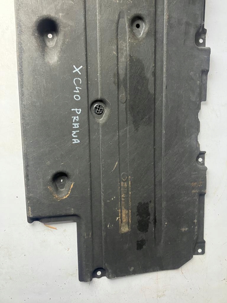 cover chassis right VOLVO XC40