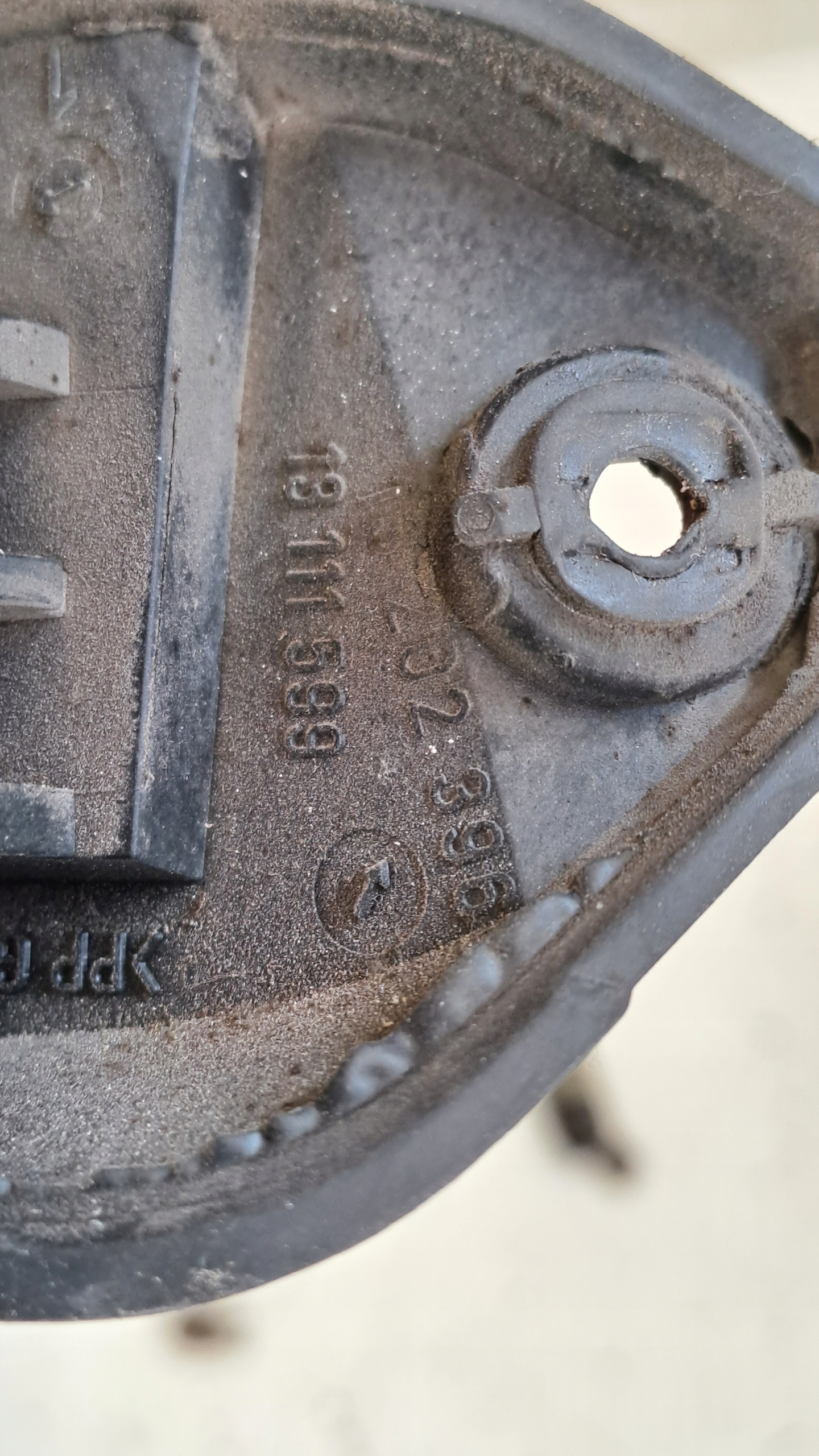 amortizer vratašca goriva 13111599 Opel Corsa E