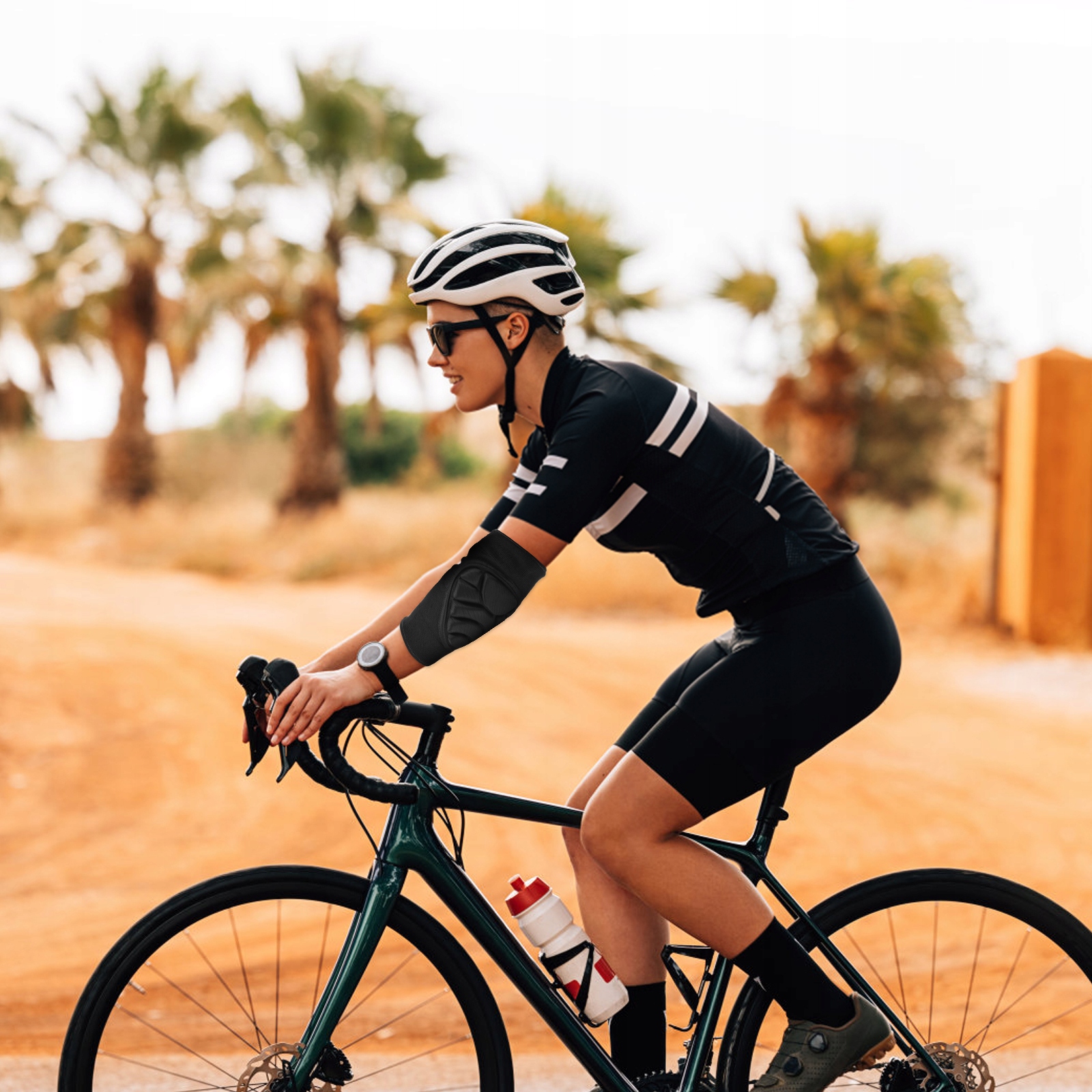 OCHRONA RAMIĘ SPORTOWA OCHRANIACZ ŁOKCI POGRUBIONY Model 51544668