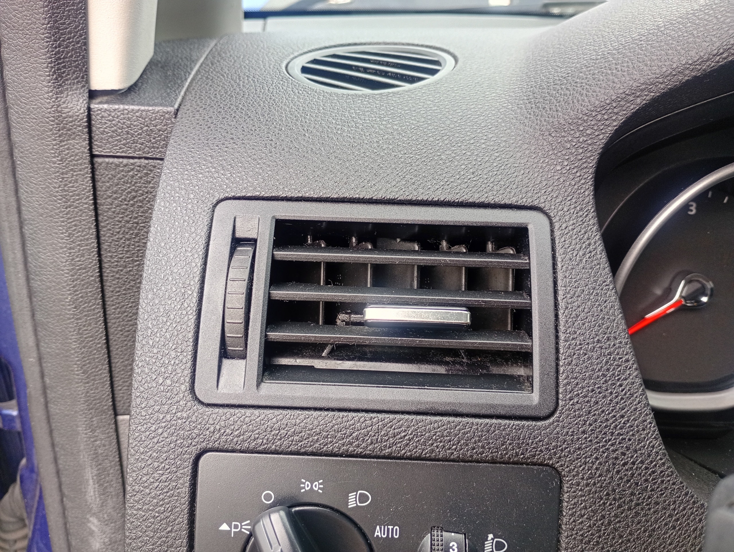 grid air conditioning devices air left driver´s Ford C-MAX 1 and FL 08-11