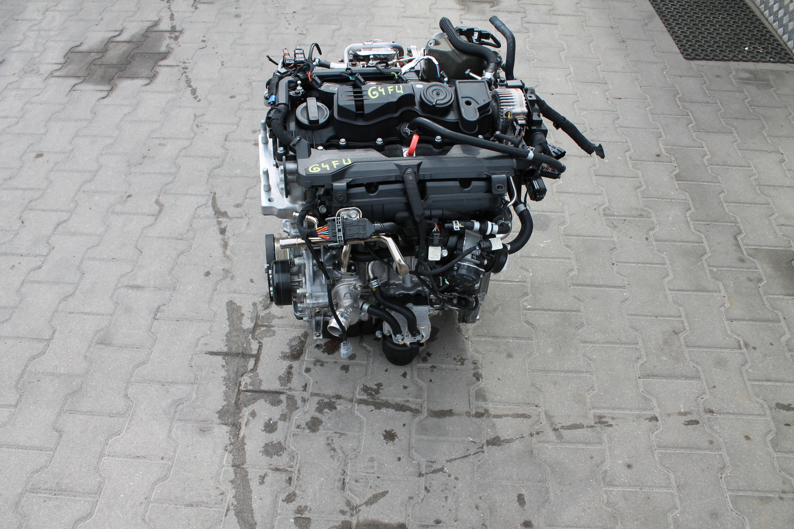 engine complete KIA HYUNDAI G4FU 40 TYSKM