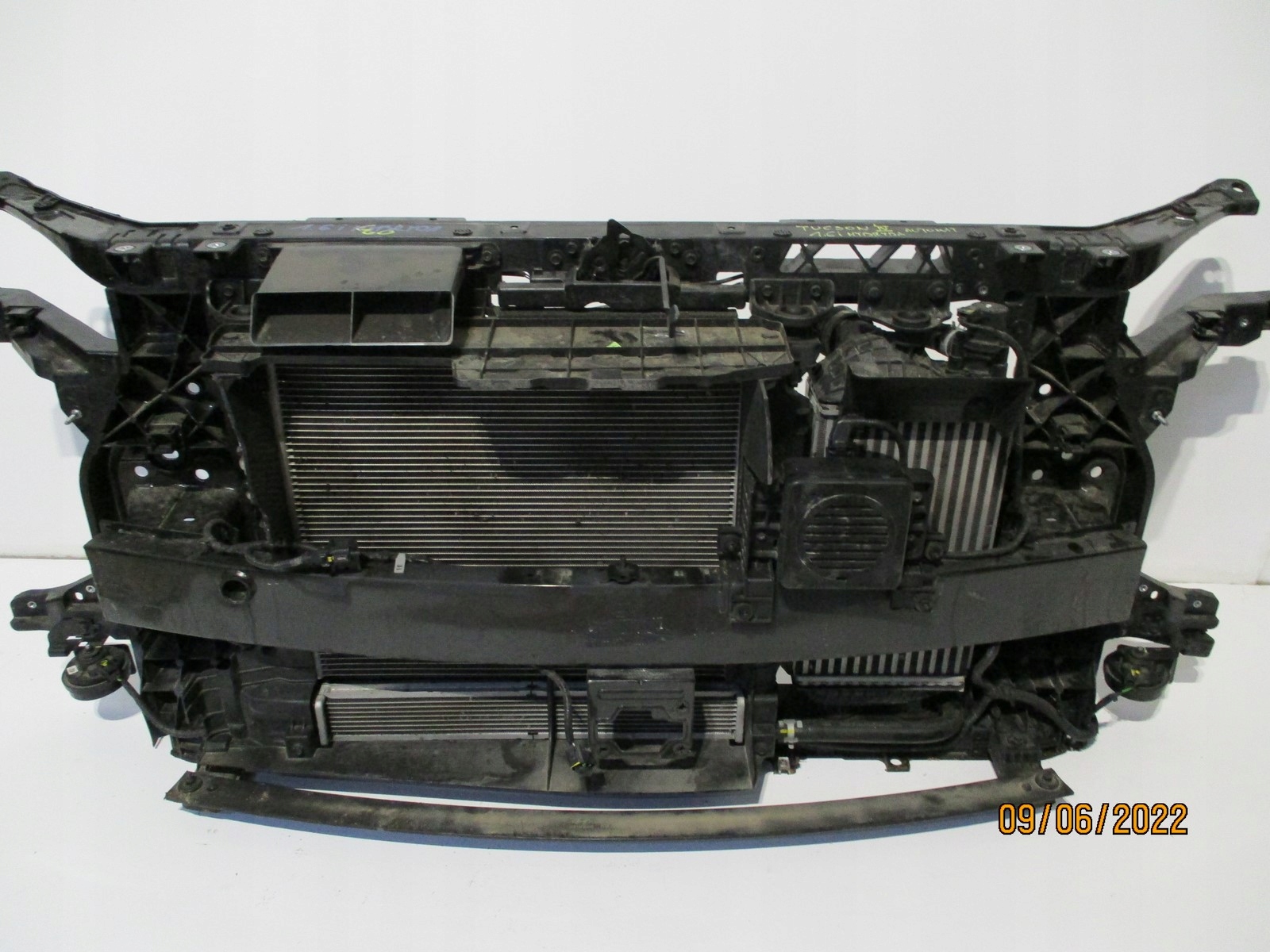 Pas przedni chłodnice HYUNDAI TUCSON IV 1,6I HYB