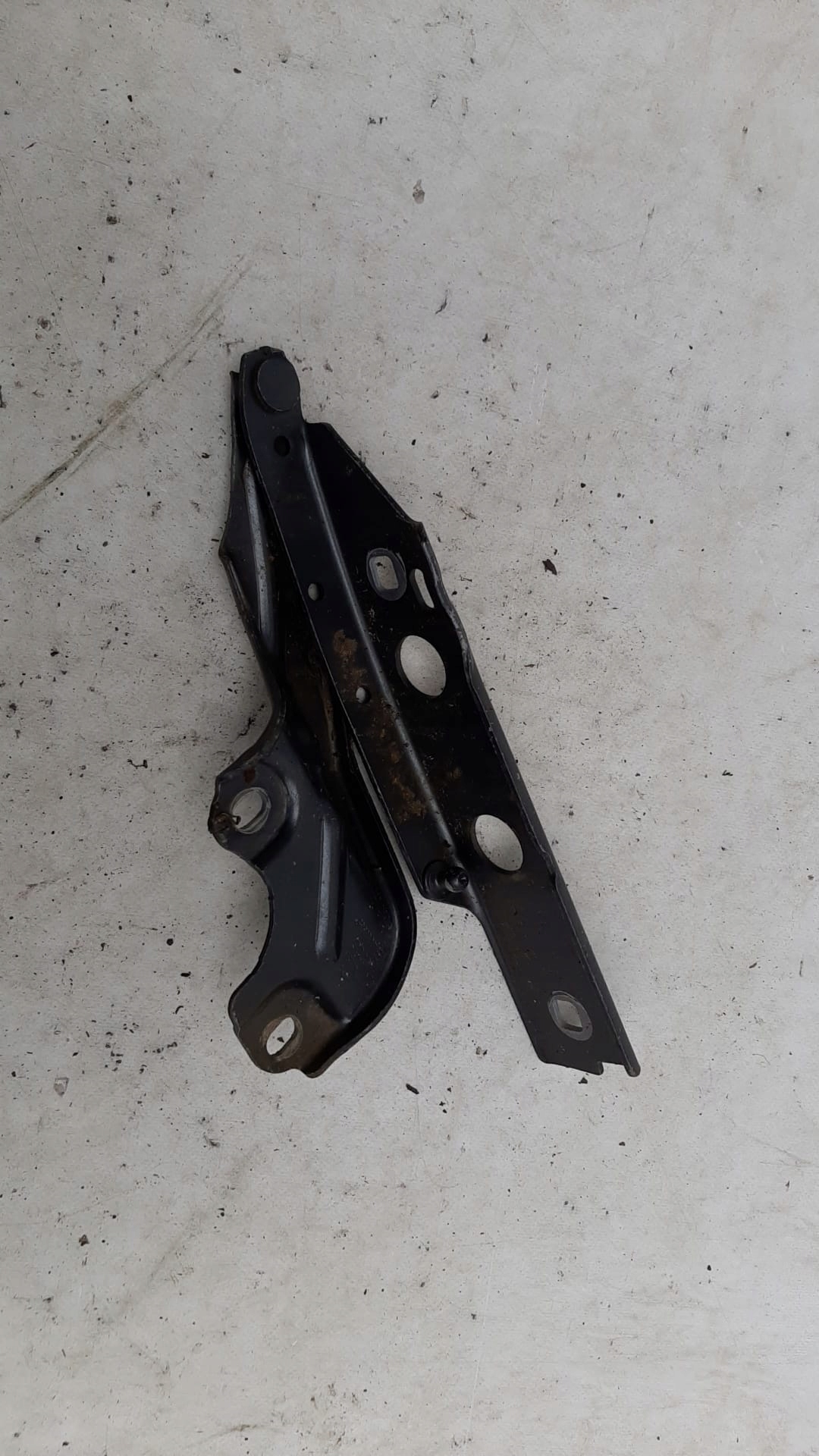 AUDI A7 C7 4G8 hinge bonnets left