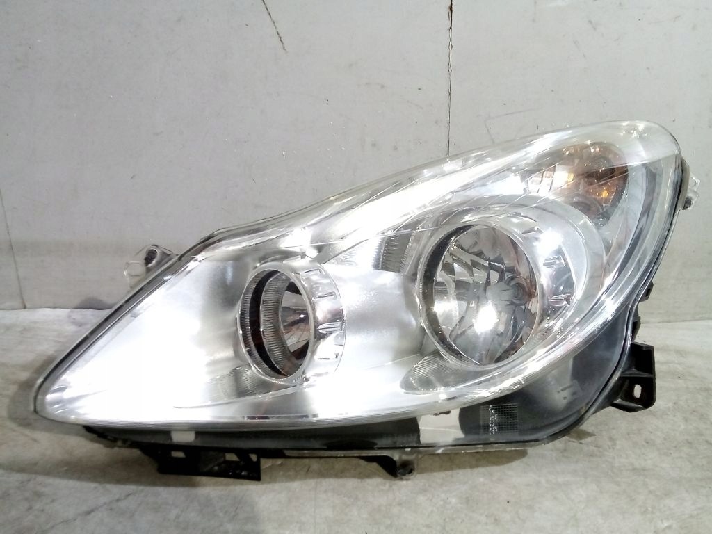 Opel Corsa D feu gauche avant avant 13186381