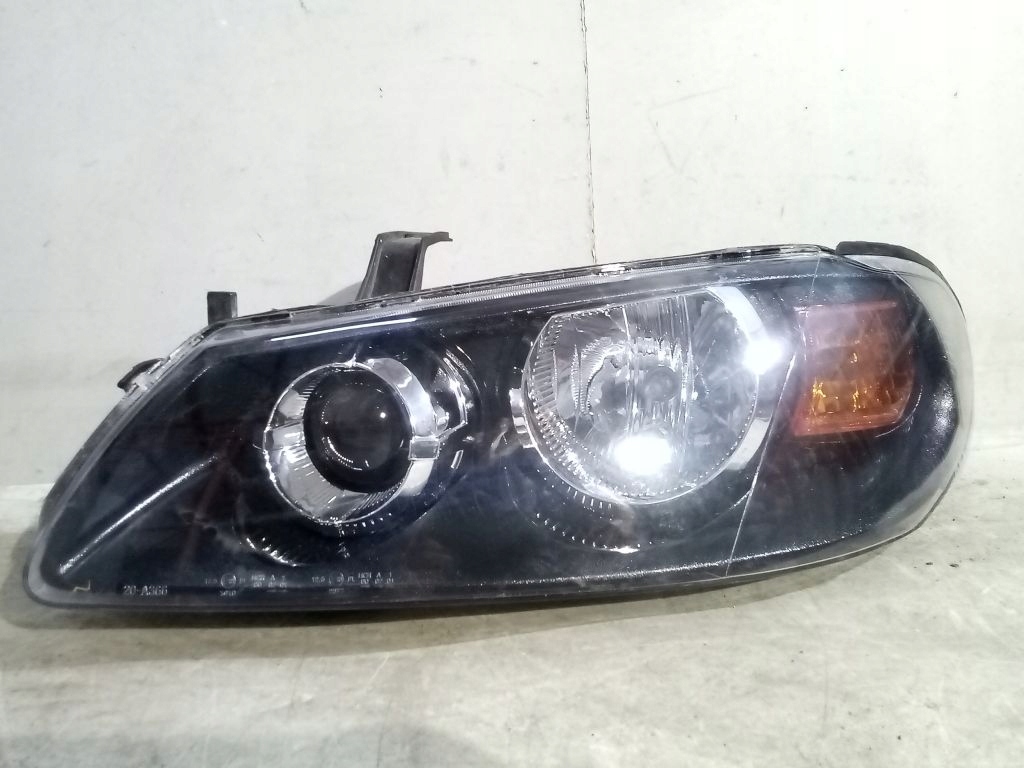 Nissan Almera N16 lift light left front front