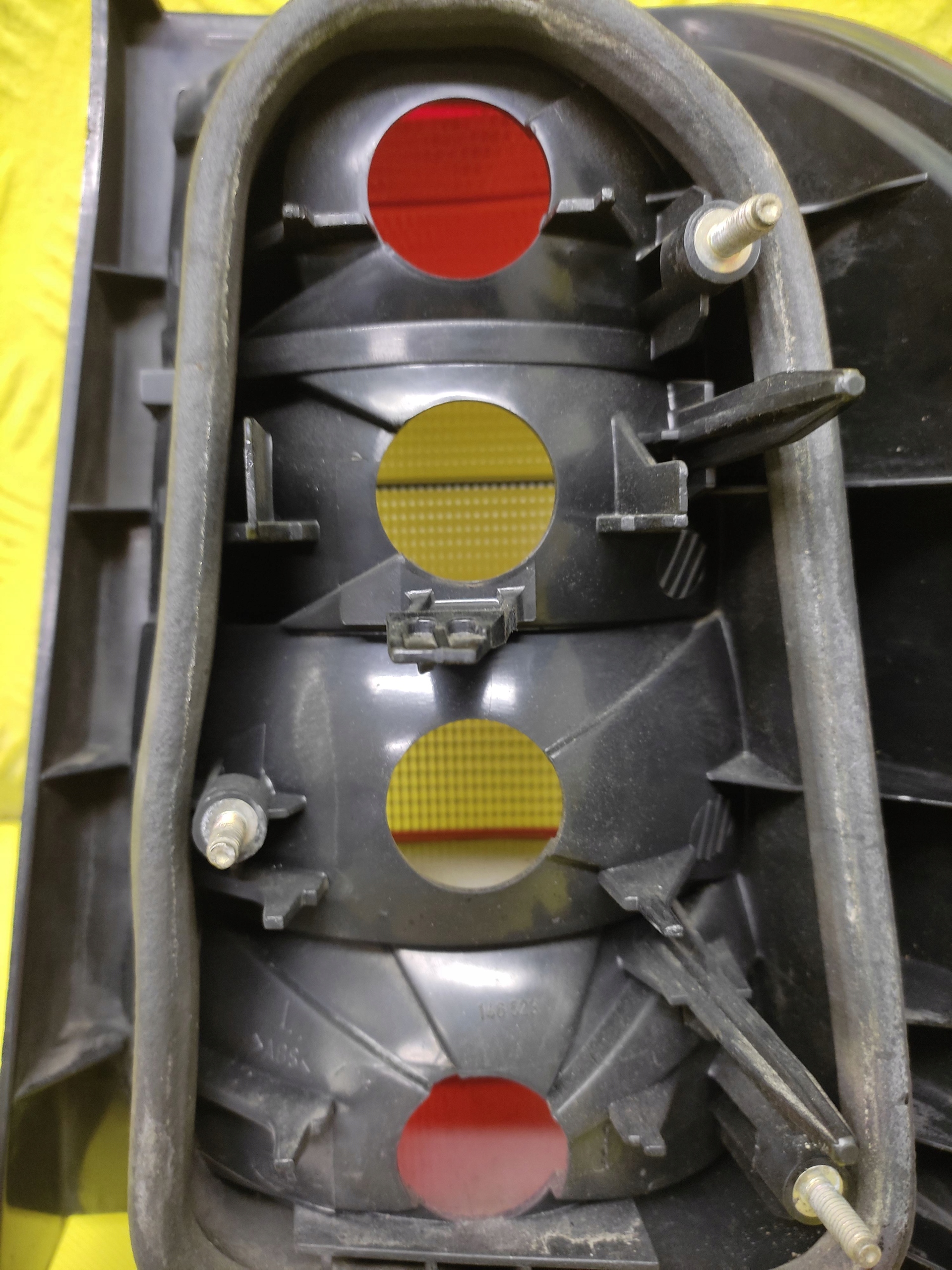 MERCEDES C-KLASA light left rear part