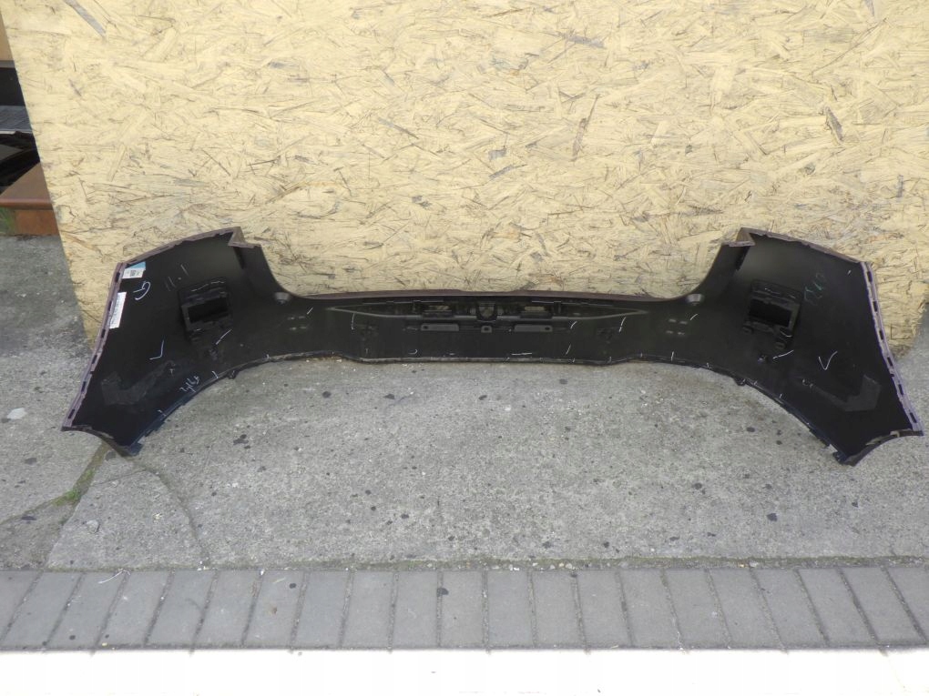 LEAPMOTOR B10 Pare choc Arrière