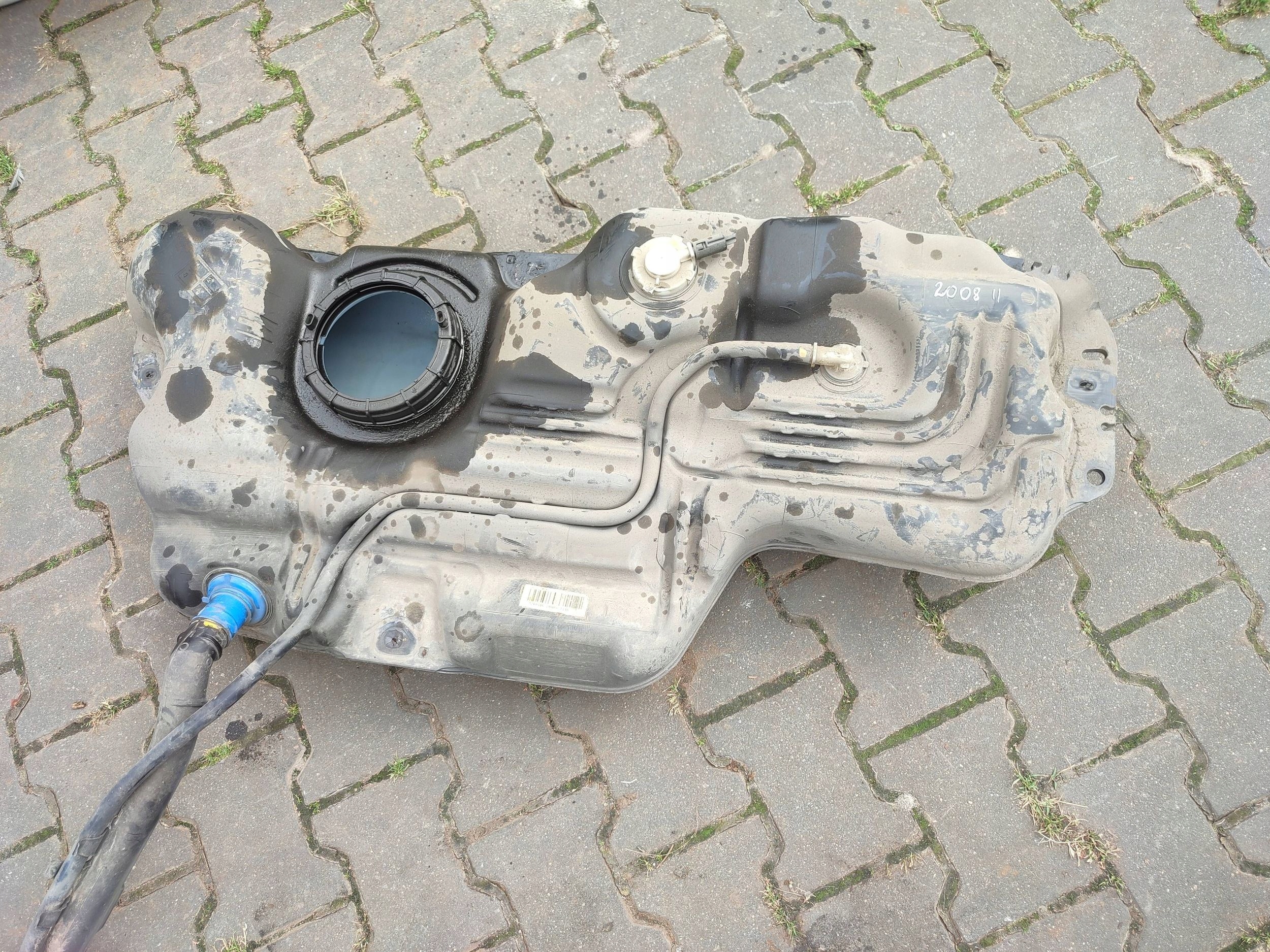 Peugeot 2008 II 2020 tank