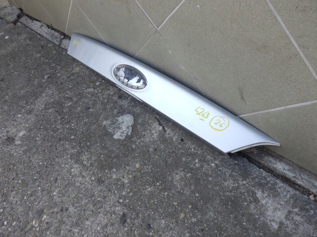 FORD FOCUS MK3 III HB 10- cap bonnet moulding