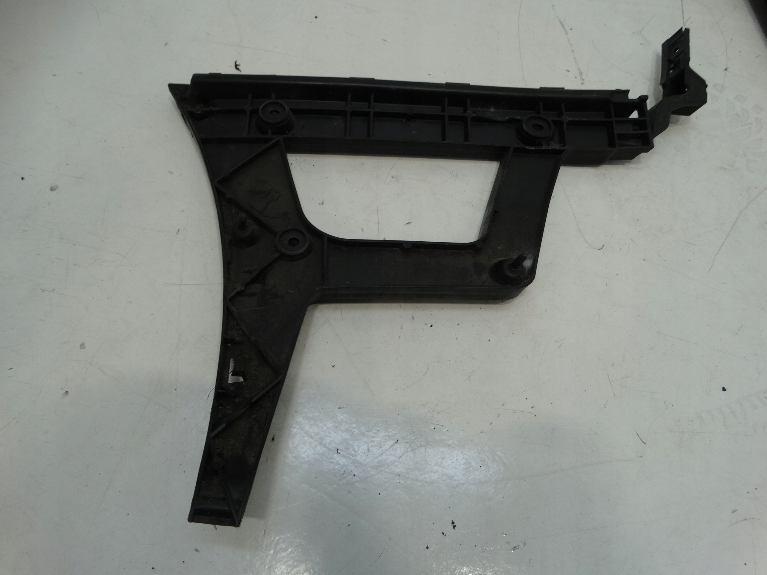 Support Support plaque Pare choc Droite Arrière AUDI A4 B8 8K9807454B