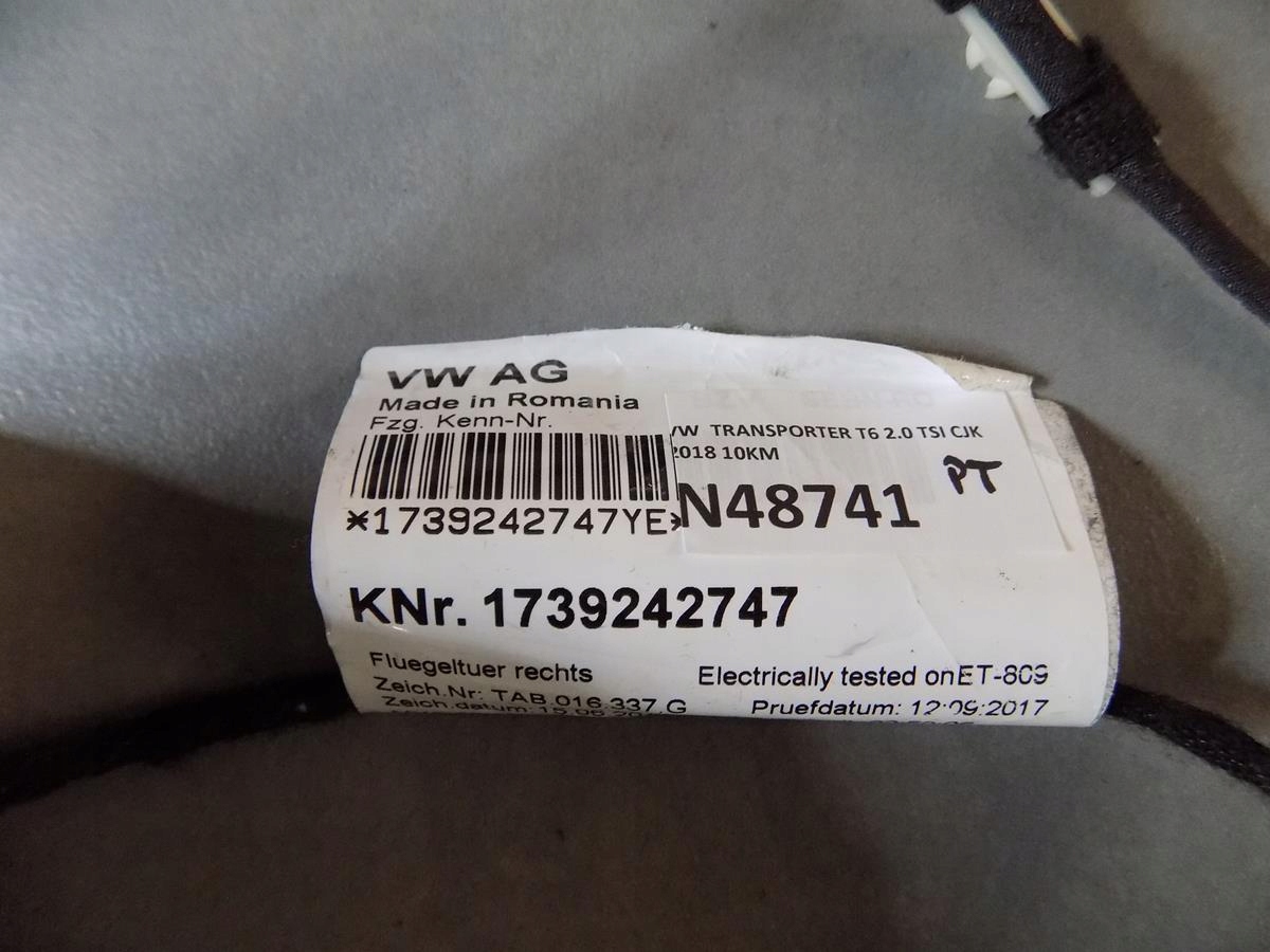 VW T6 WIAKZA door right rear part SKRZYDLOWE