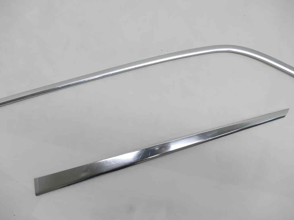 MERCEDES S W126 300 SE moulding door right front