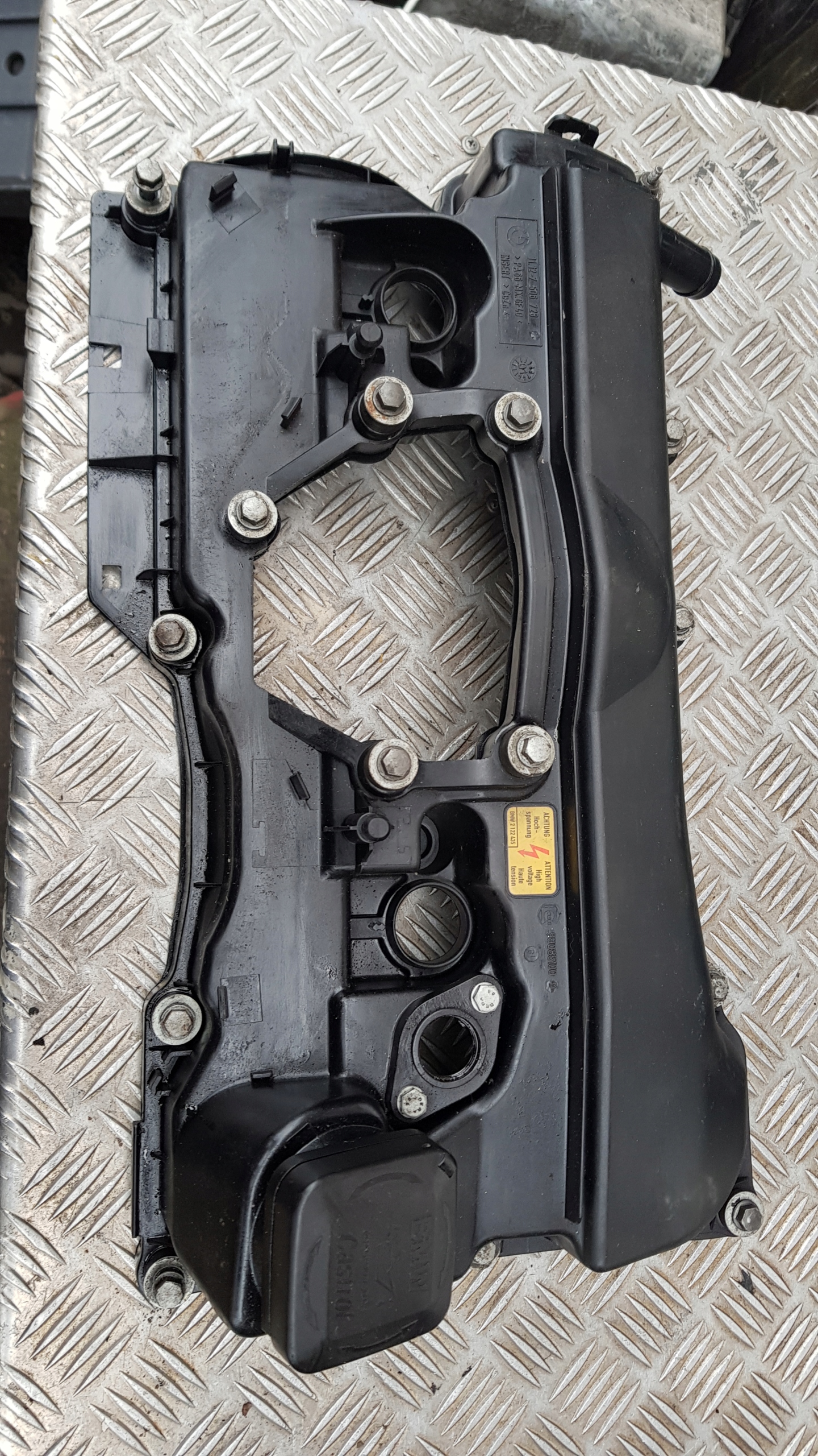 BMW 3 E46 Abdeckung der Ventile N42 2.0 1.8 7506728