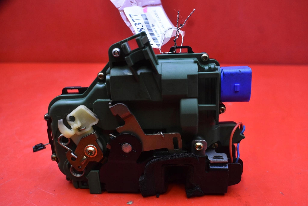 lock door left front front EU C3B1837015AM VW POLO 4 IV 9N 3D HB 01-05