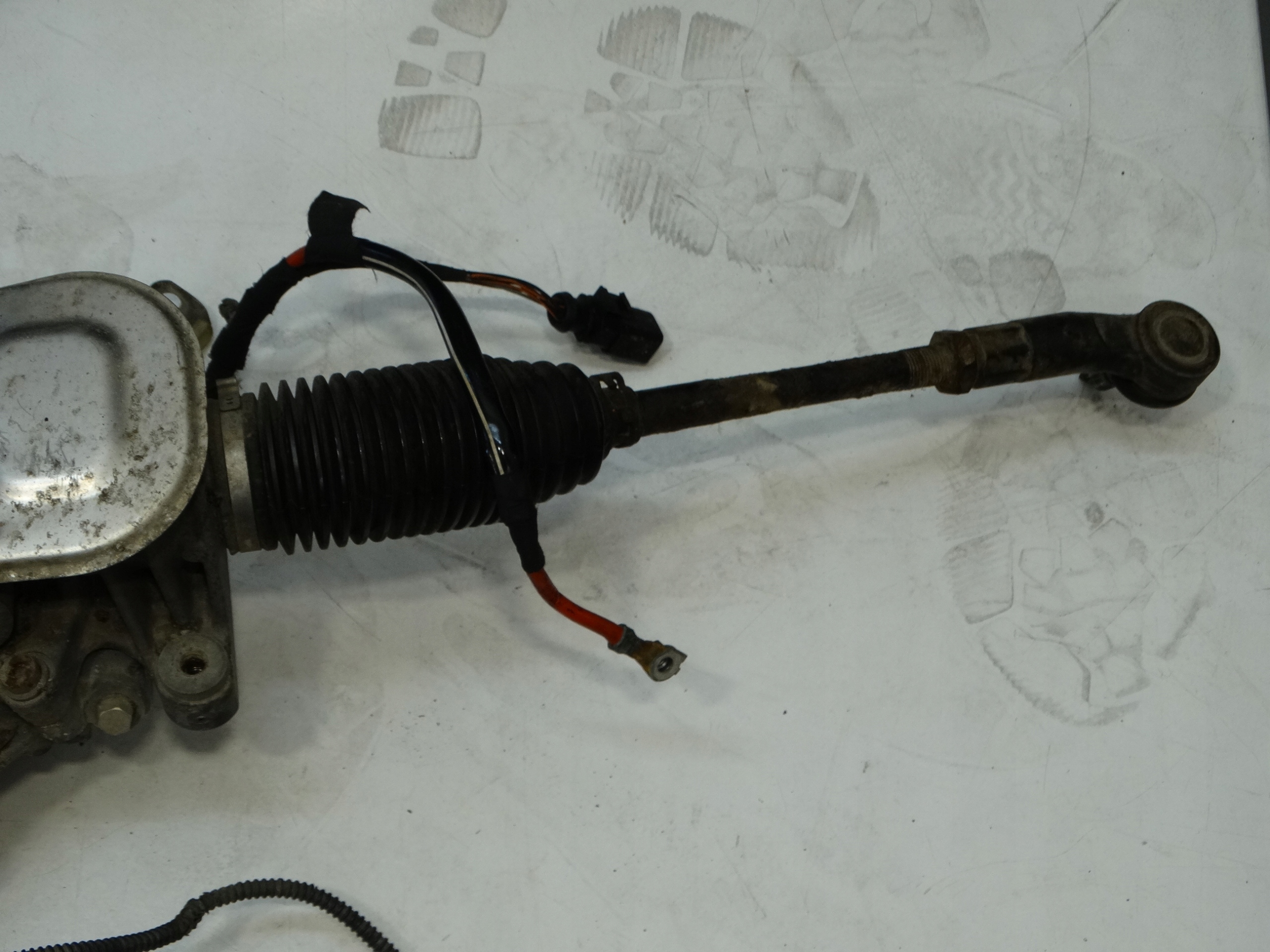 control drag rod servo steering VW GOLF VI plus 2013R. 172TYS.KM