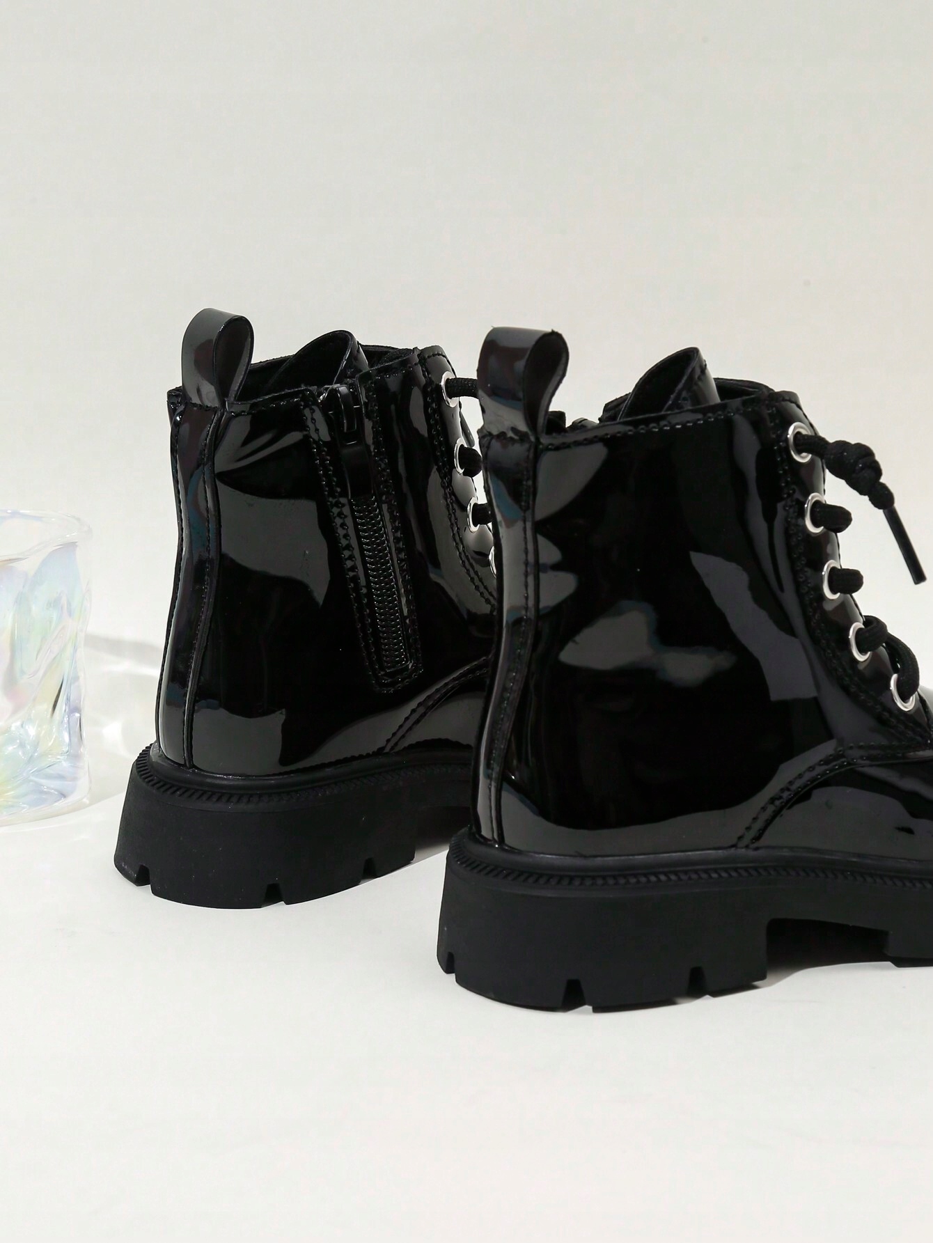 SHEIN czarne wysokie lakierowane botki workery 25 Rozmiar (new) 25