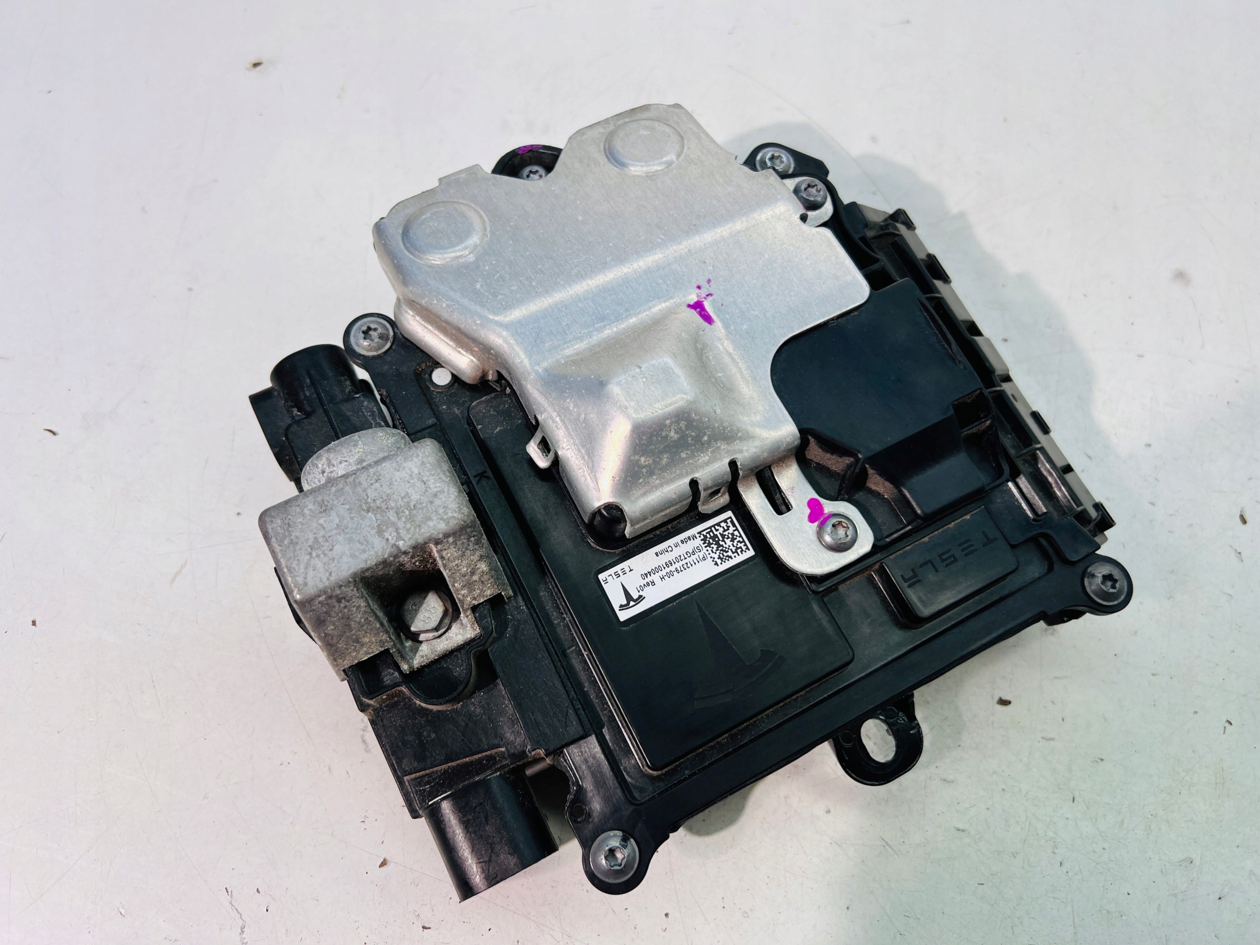 TESLA MODEL S LIFT BEZPIECZNIK CENTRALNY E-FUSE