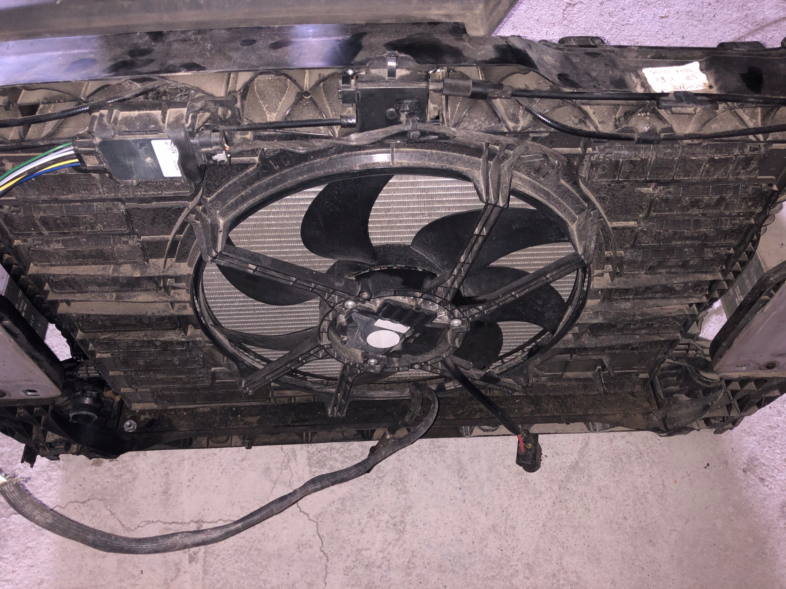 AUDI Q5 80A PAS PRZEDNI 2.0 TDi 3.5 TDi KOMPLETNY Strona zabudowy przód