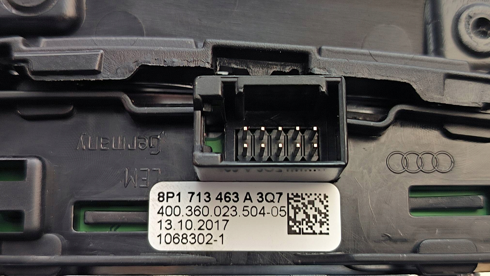 button 8P1713463A AUDI Q3 and 8U LIFT