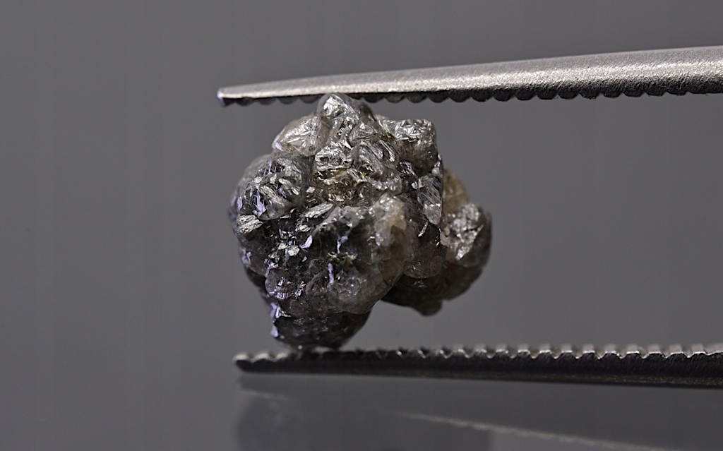 Diamant stříbrný hrudk 8x6,2 mm