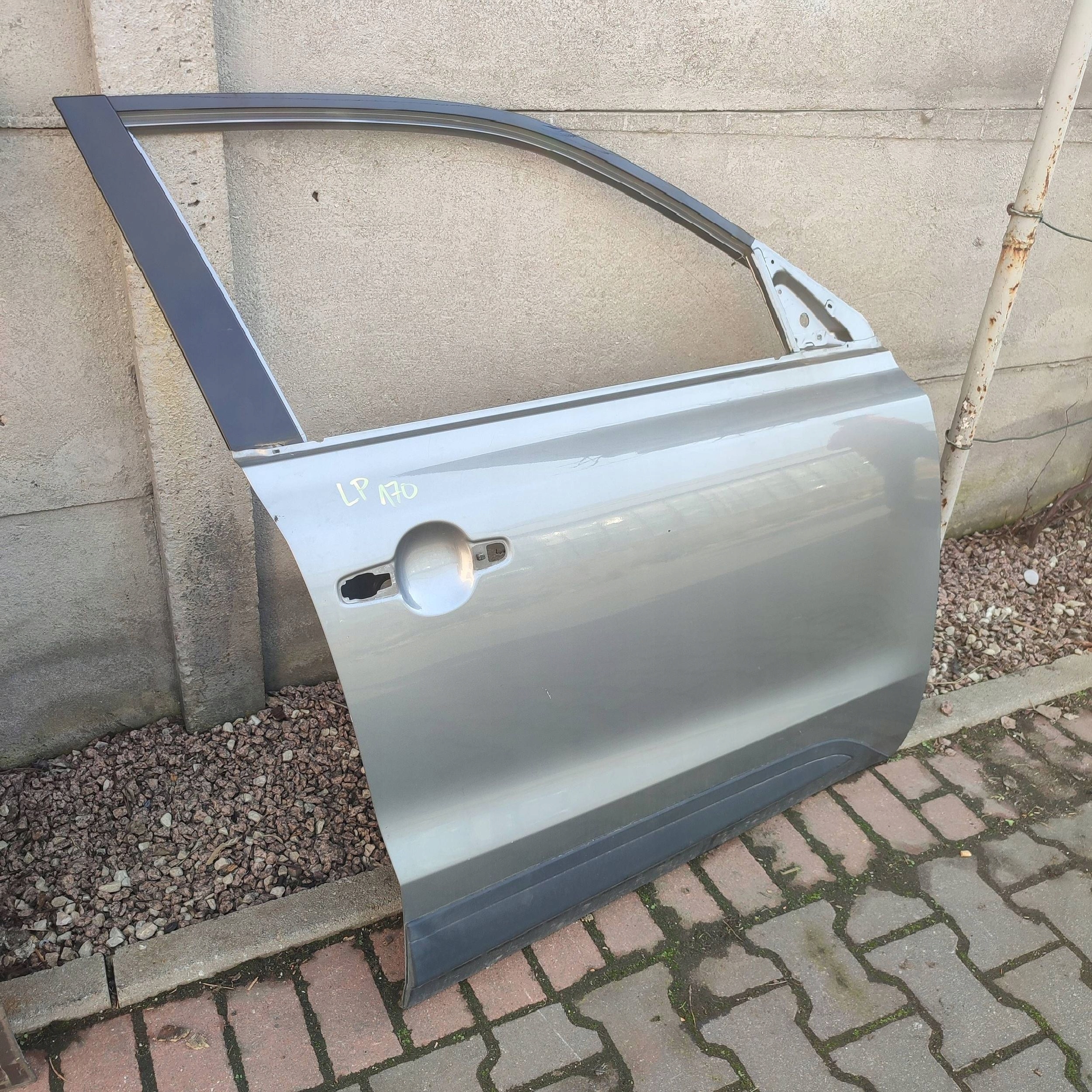 door front front side right Suzuki Vitara (LY) DYAC