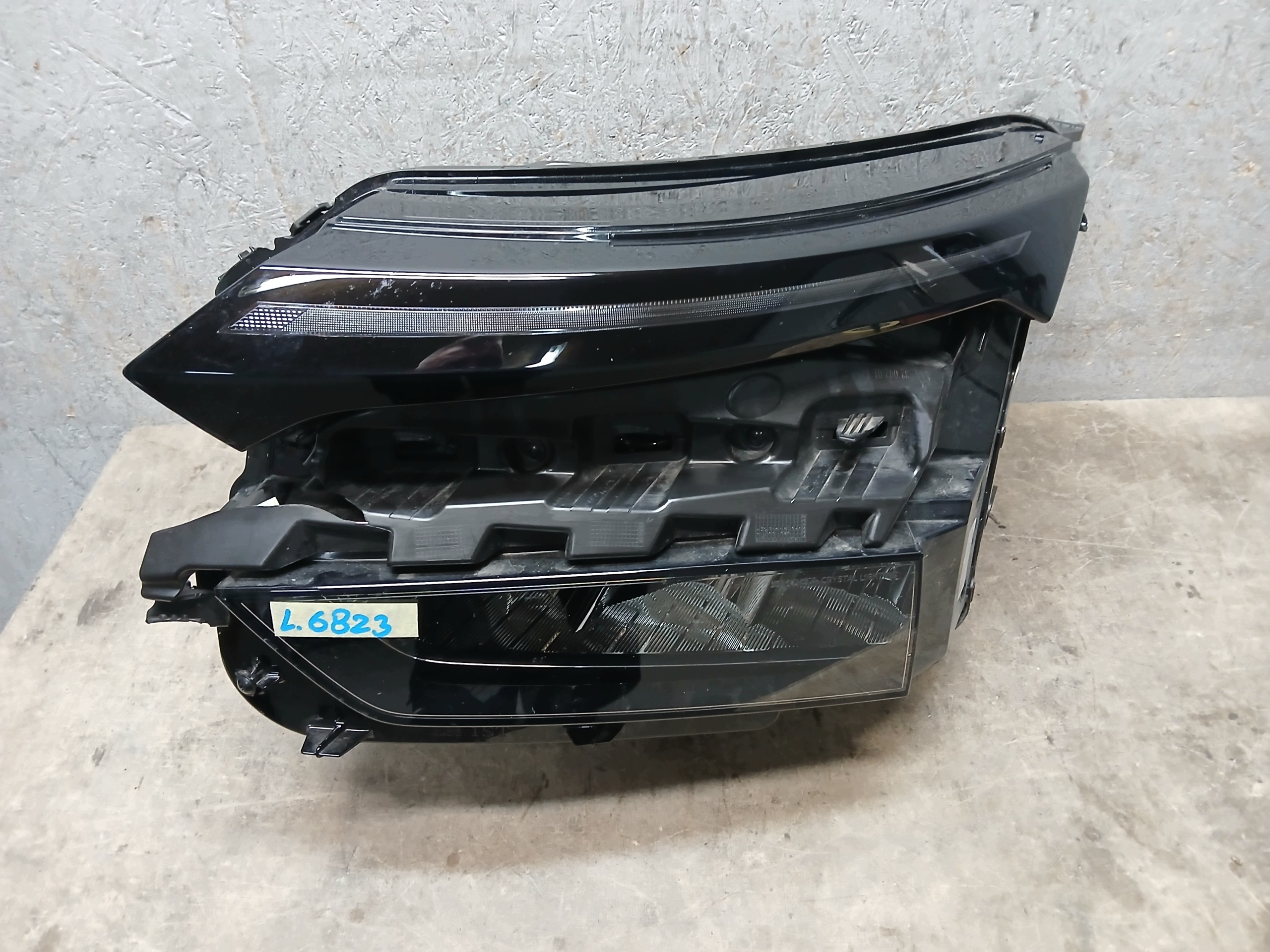 feu avant gauche SKODA ELROQ FULL LED 25- 5LB 5LB941009