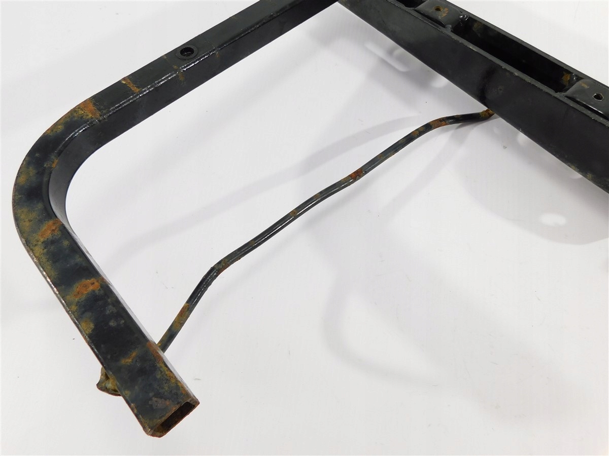 STELAŻ STOPIEŃ PODNÓŻEK DINLI CENTHOR 700 Dopasowanie do pojazdu produkt uniwersalny