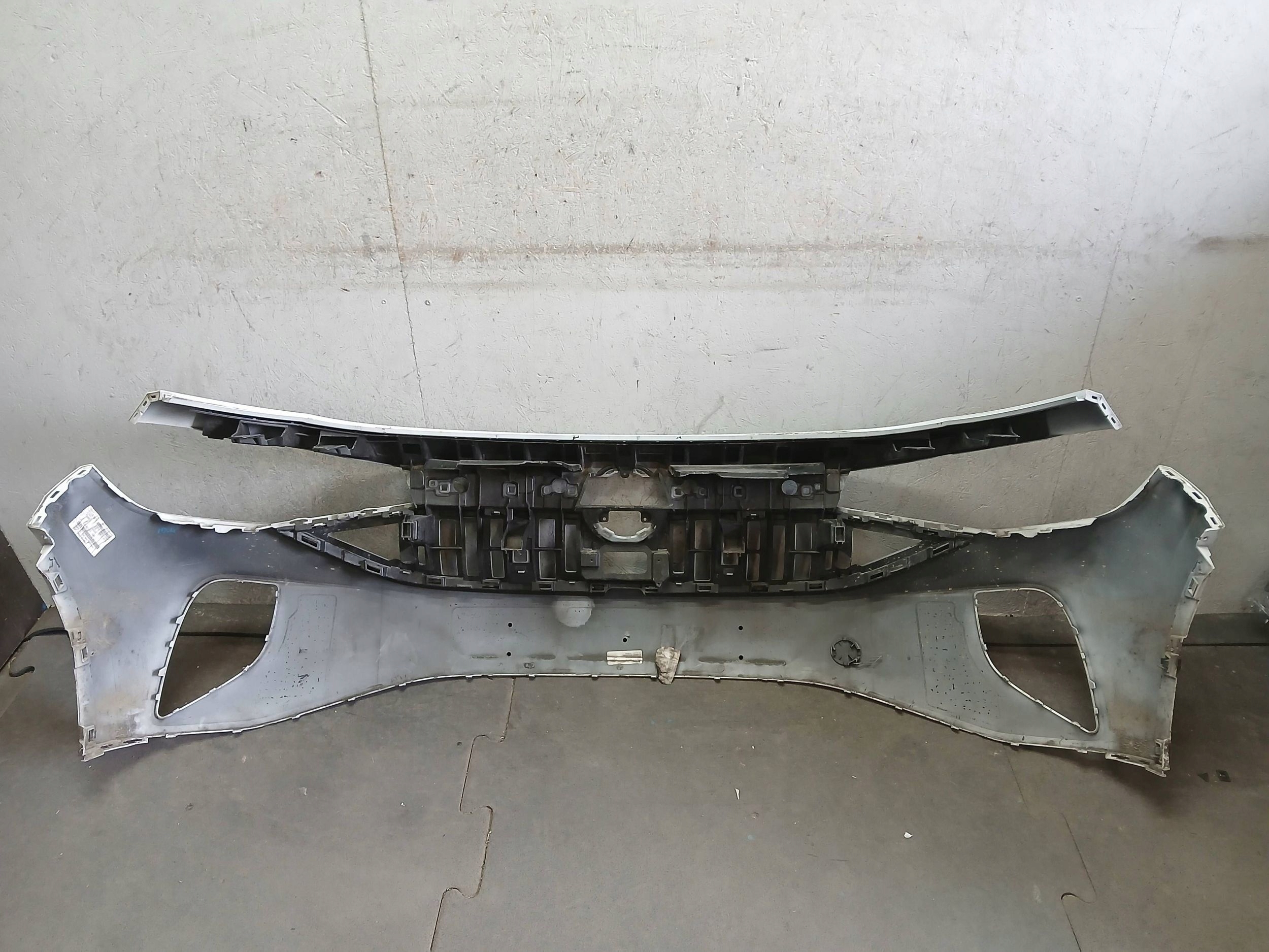 bumper front VW ID-4 ID 4 ID4 11A