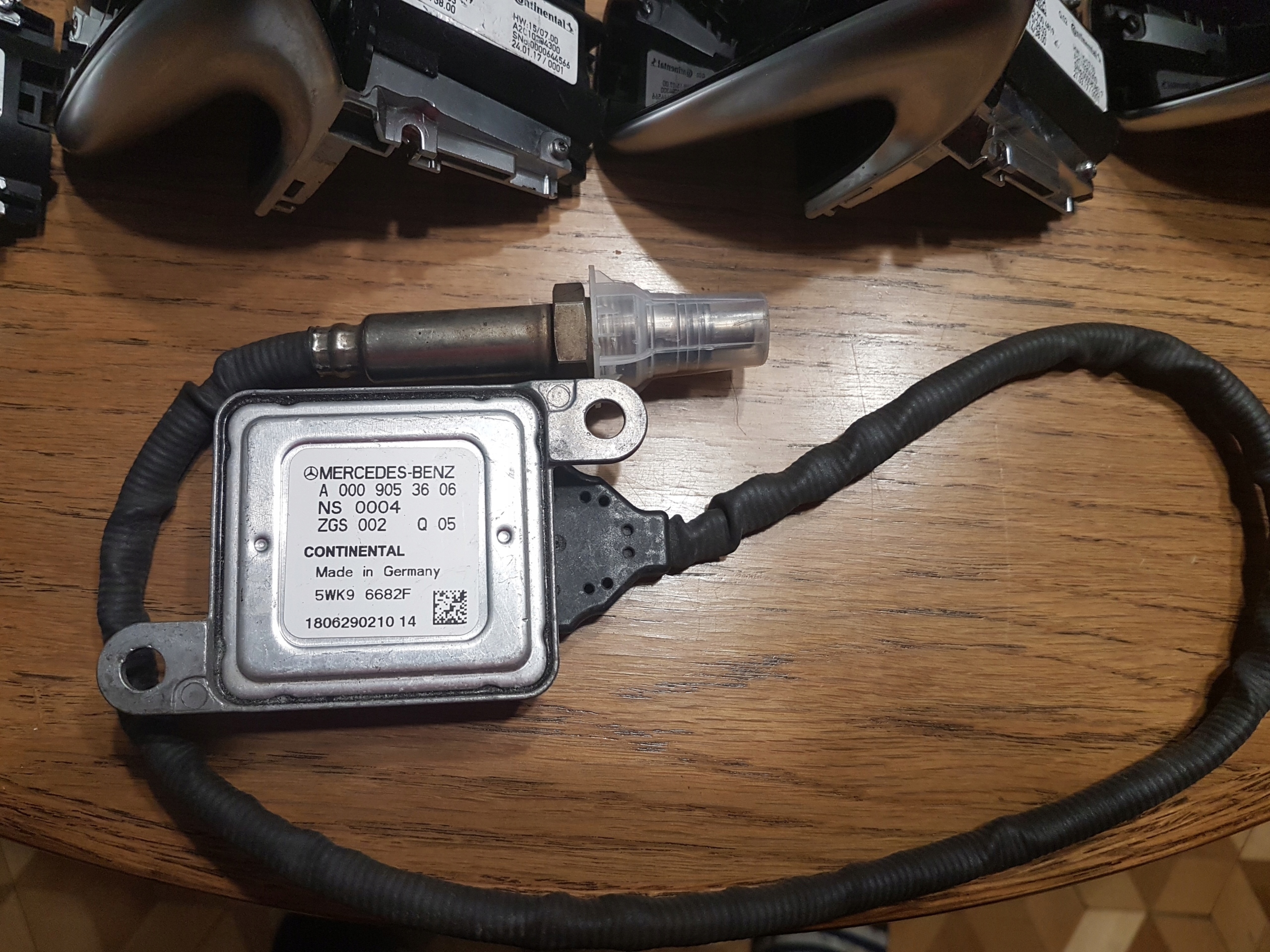 Датчик лямбда-зонд лямбда MERCEDES W221 W212 W205 Q