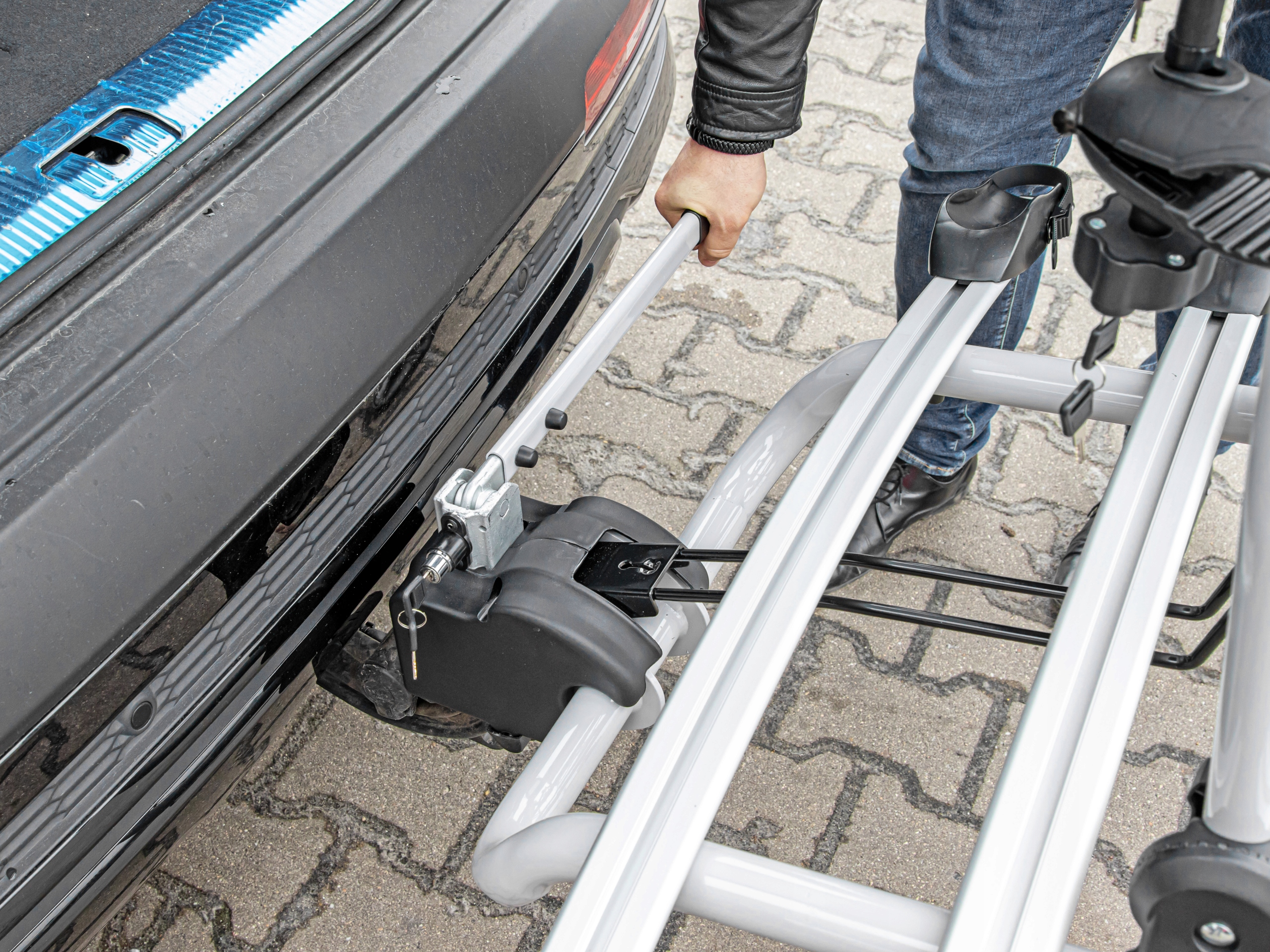 BAGAŻNIK ROWEROWY NA HAK 3 ROWERY Długość 76 cm