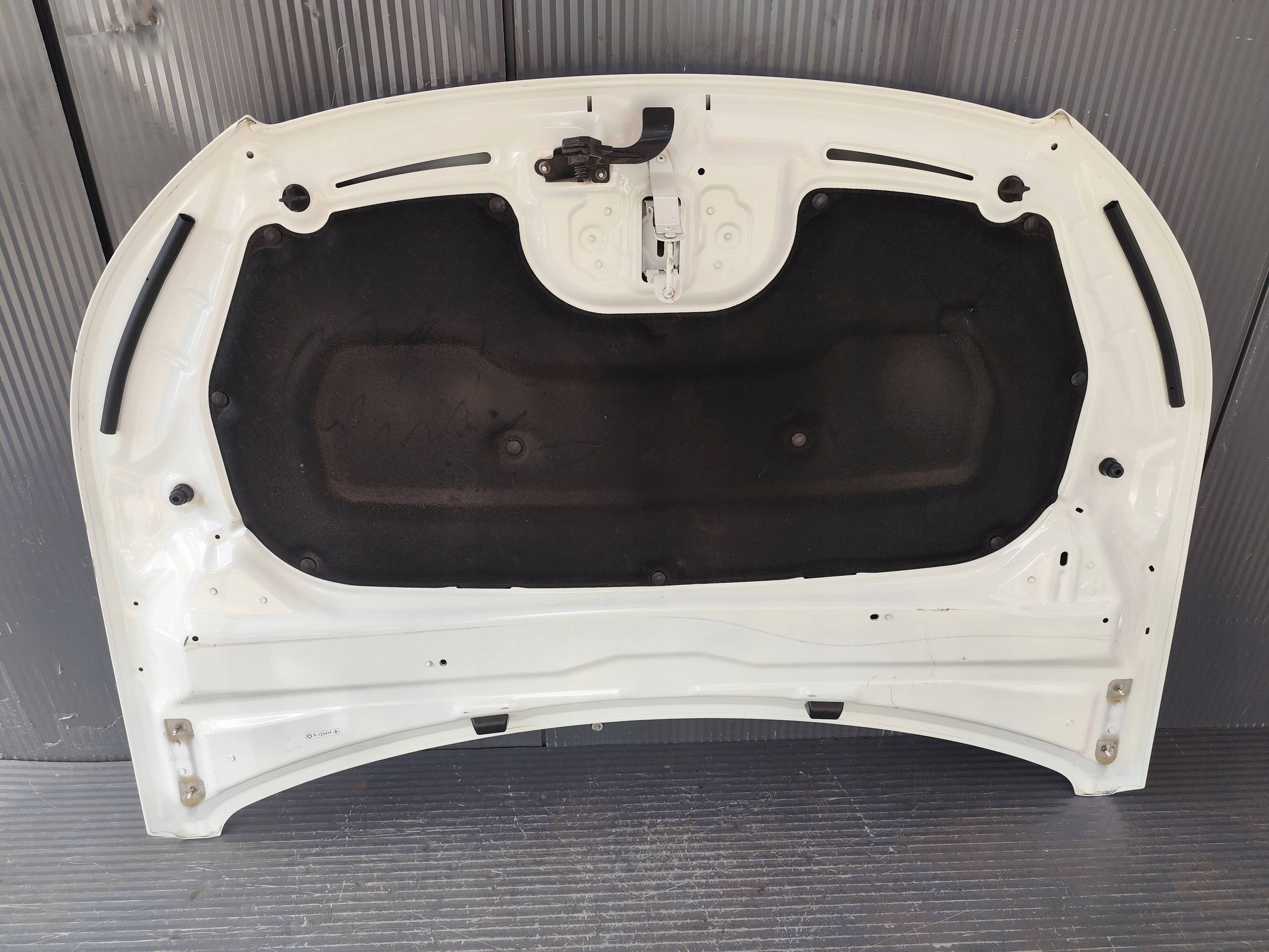 PEUGEOT 2008 II Capot Complète DEMONTAZ