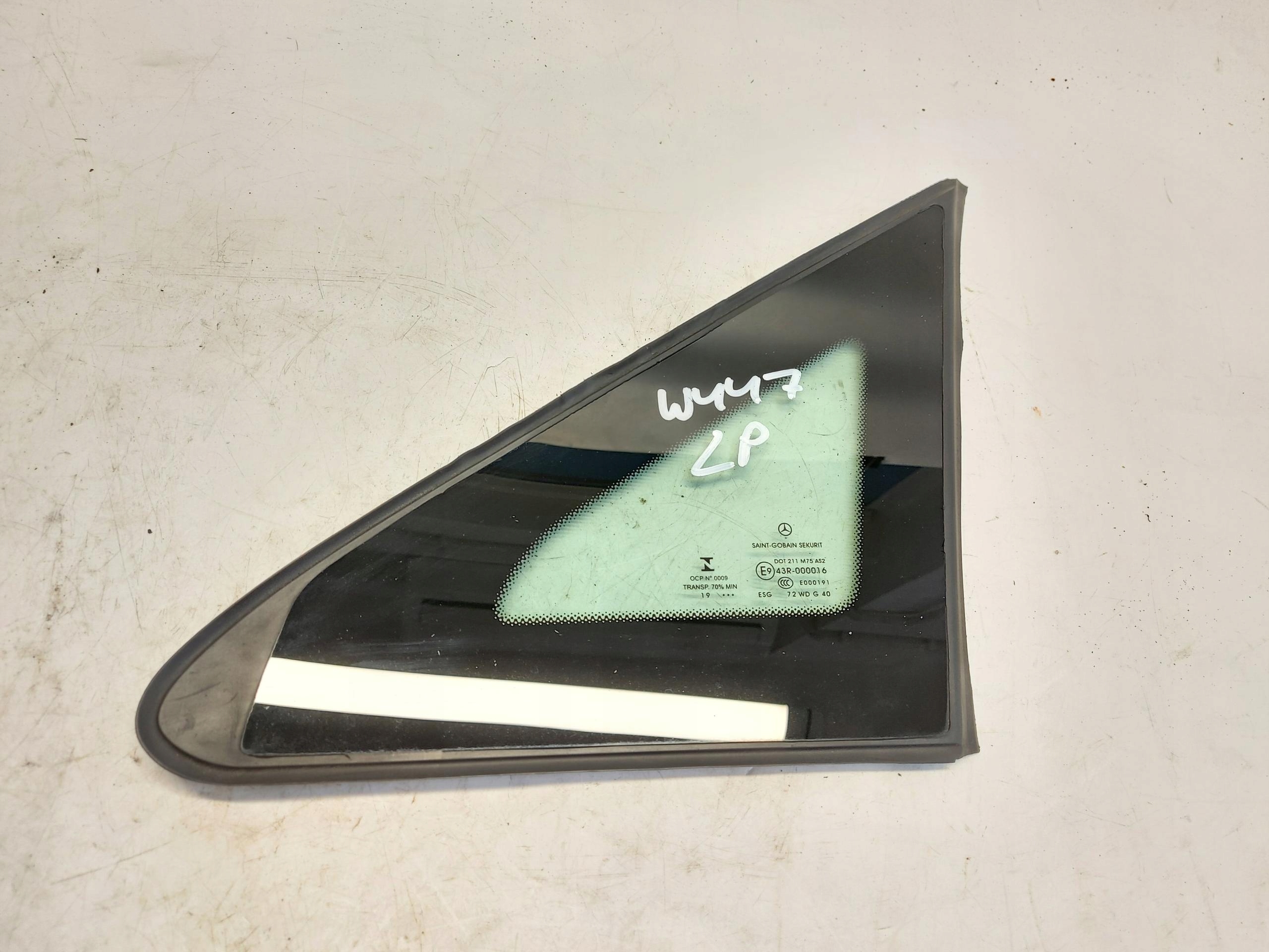 Mercedes w447 Vito V220d window window left front trojkatna 2019r