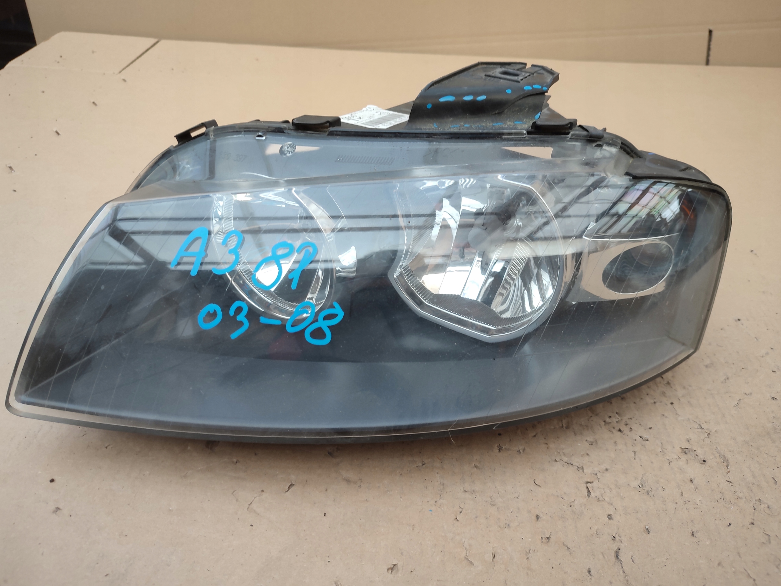 light left front front left Audi A3 8P 8P0941003K