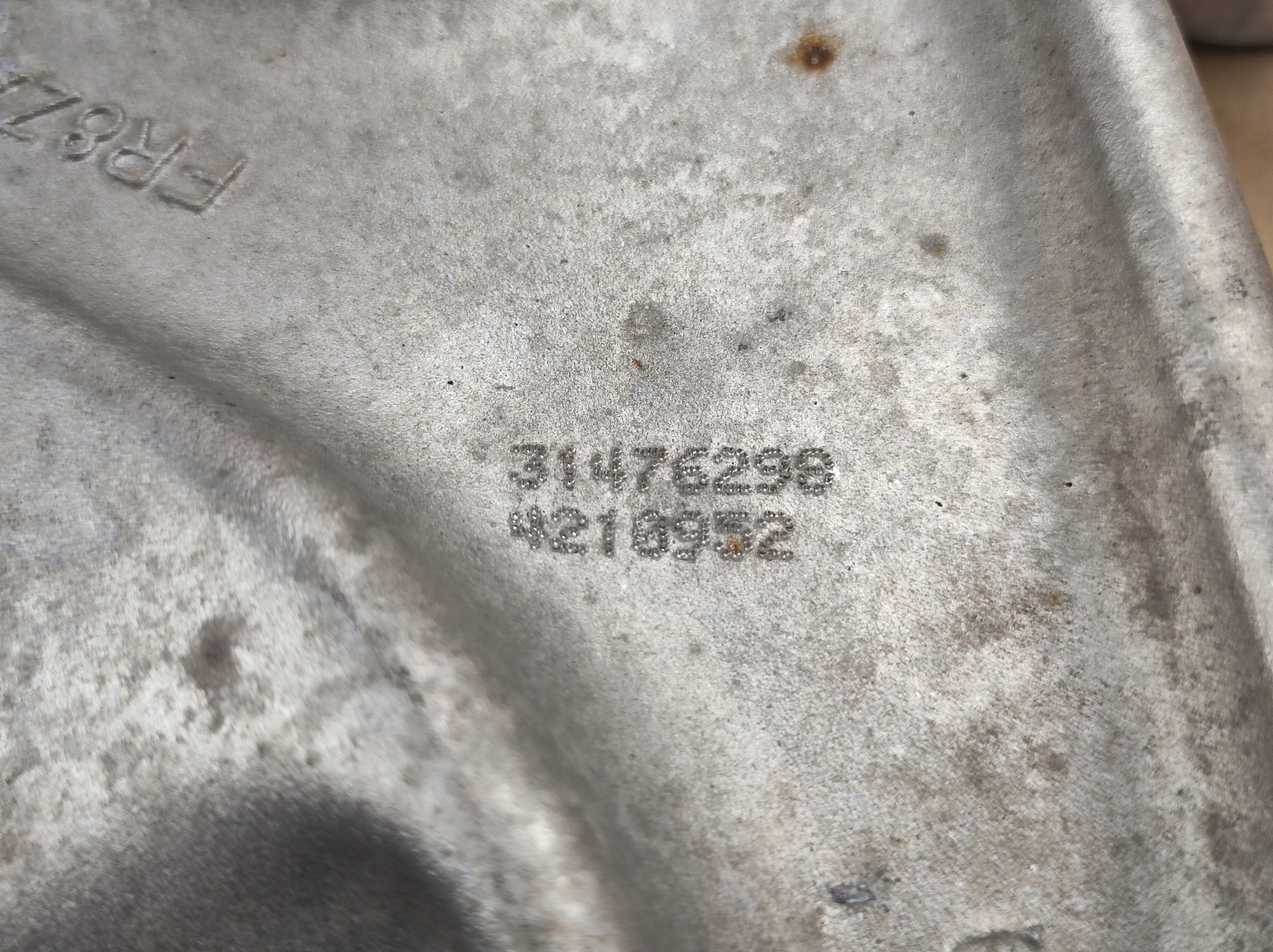 right lower arm front VOLVO V60 II S60 III 18