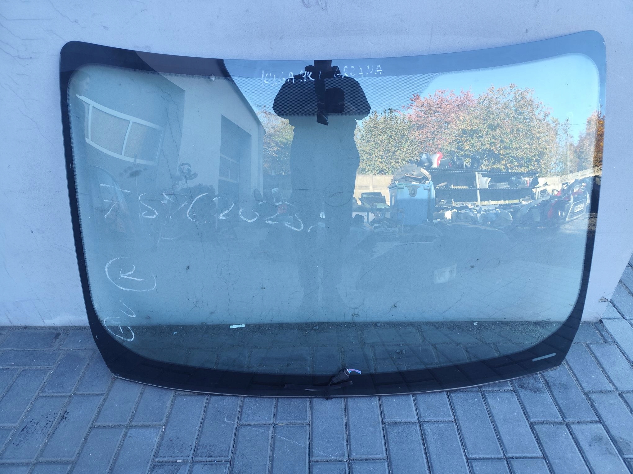 FORD KUGA Mk1 - СТЕКЛО ВЕТРОВОЕ ПЕРЕДНЯЯ С ПОДОГРЕВОМ