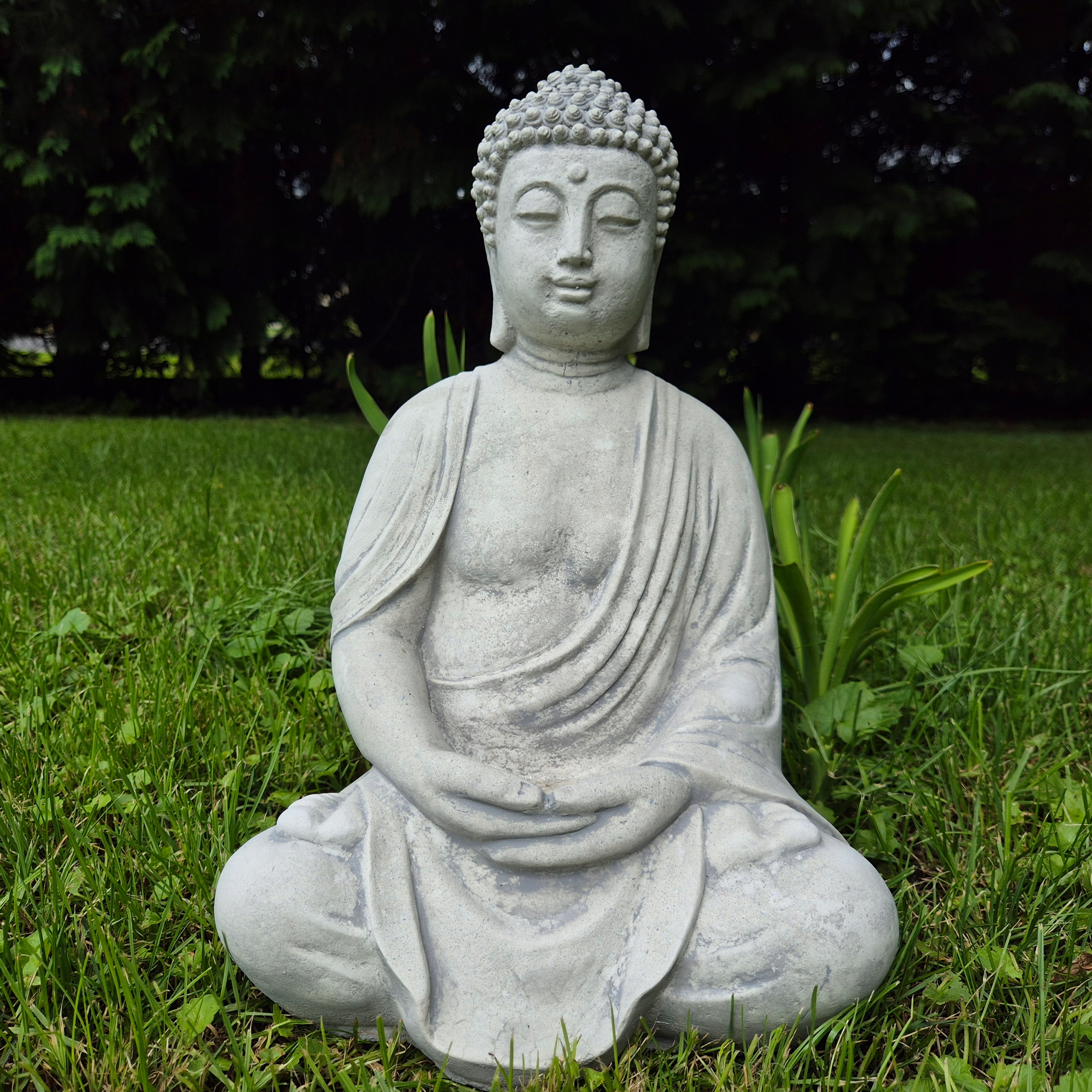 Betonová Figurka Velký Sedící Buddha Zahradní Dekorace Mnich 12 kg 38 cm