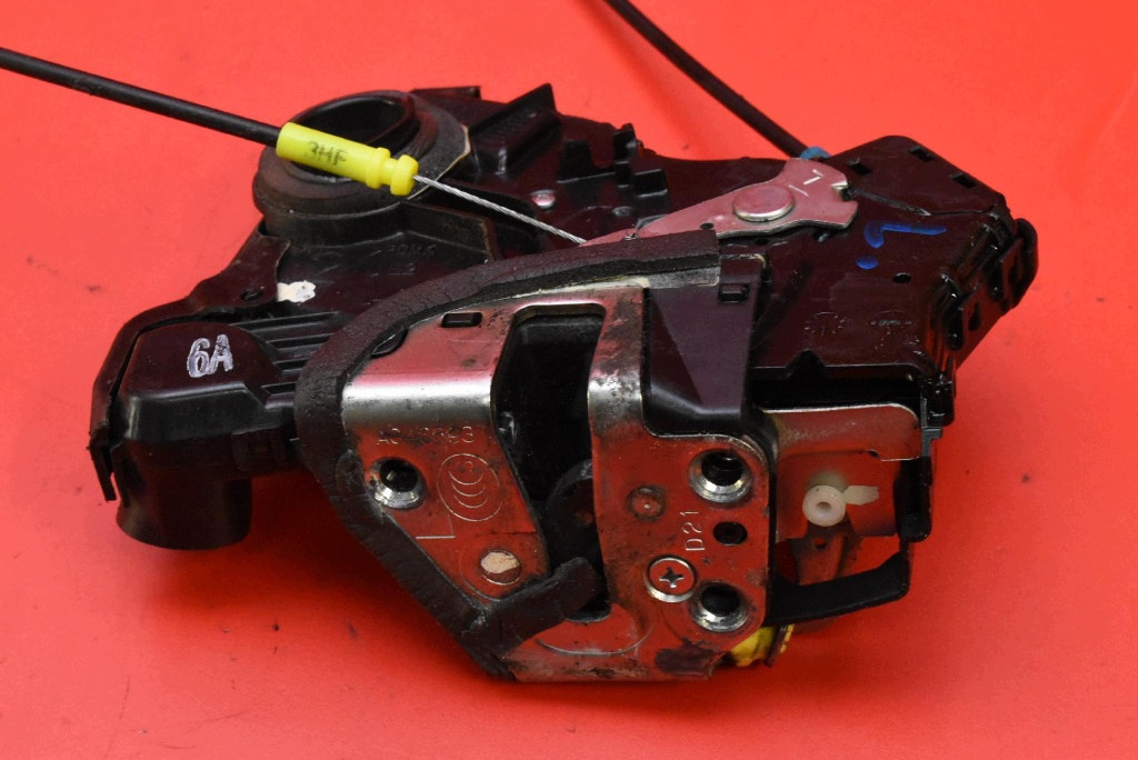 lock door left front front EU TOYOTA AURIS 1 and 3D HB 06-09