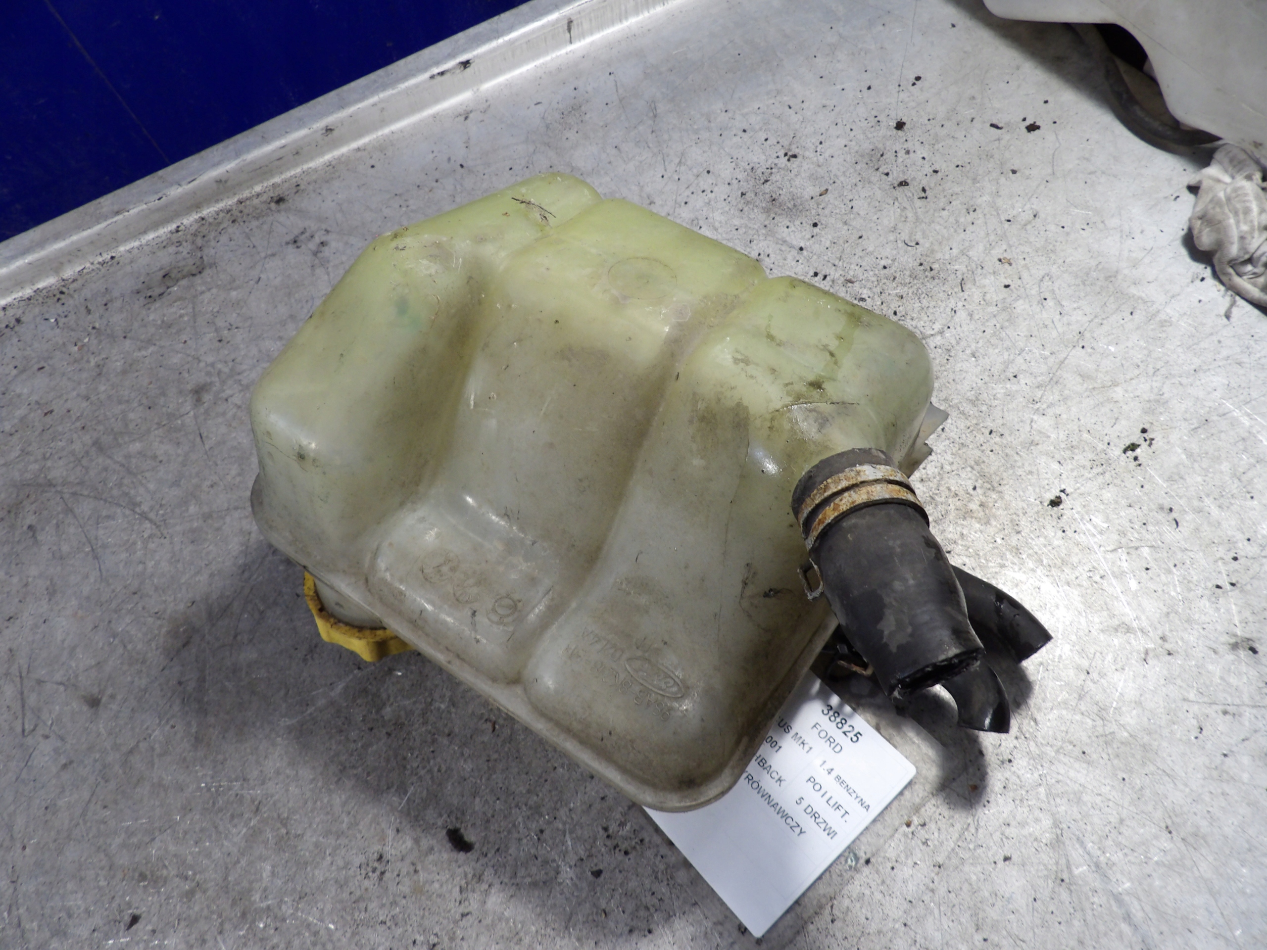 Ford Focus MK1 Réservoir eau 98AB-8K218-BH D2L4A
