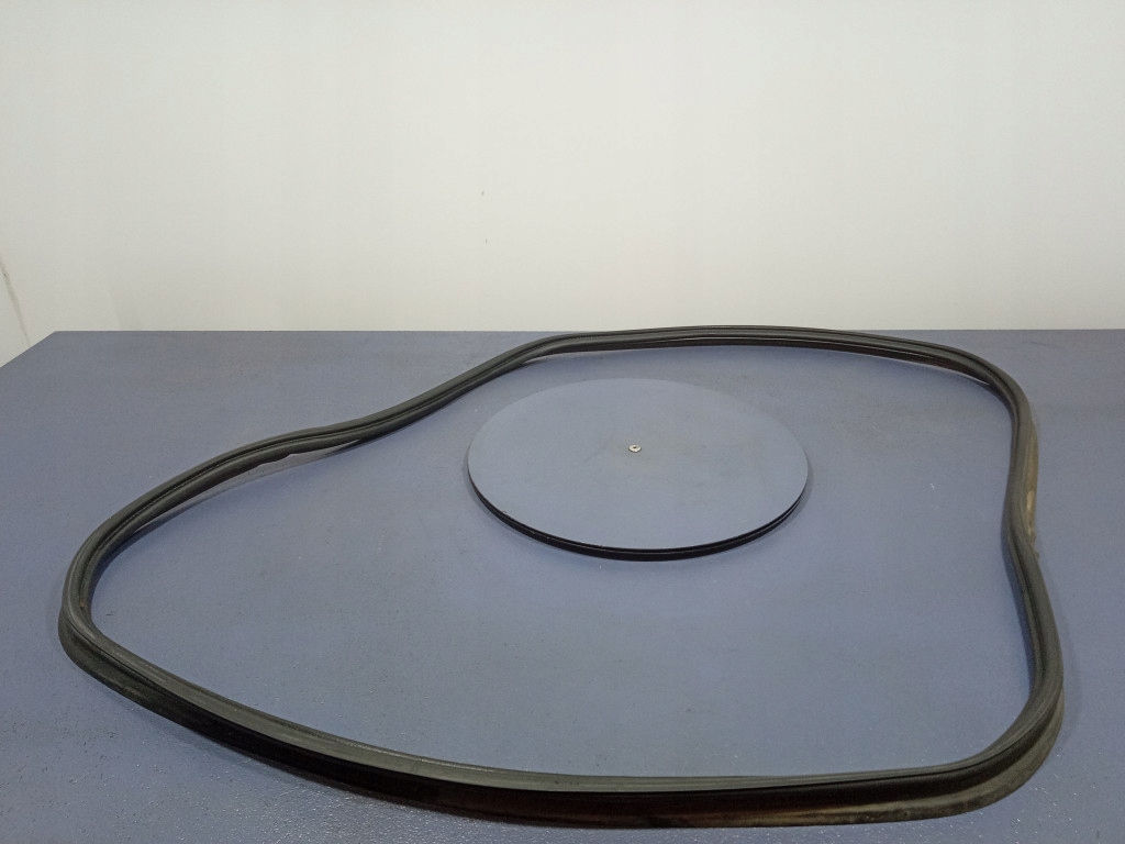 VOLVO XC60 II 17- USZCZELKA KLAPY POKRYWY BAGAŻNIKA