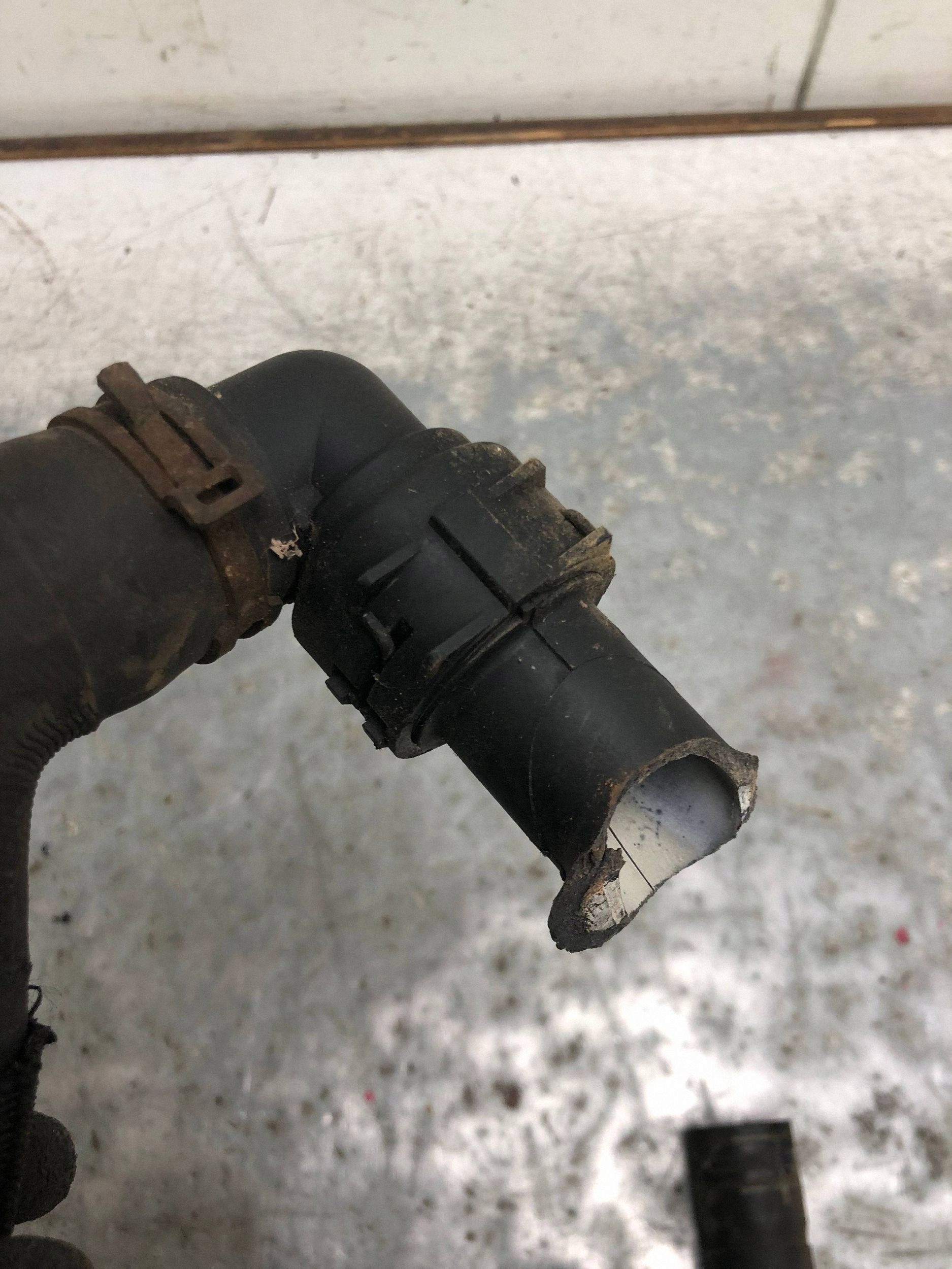 dodatna pumpa vode VW PASSAT B7 5N0965561A 1K0121093BP
