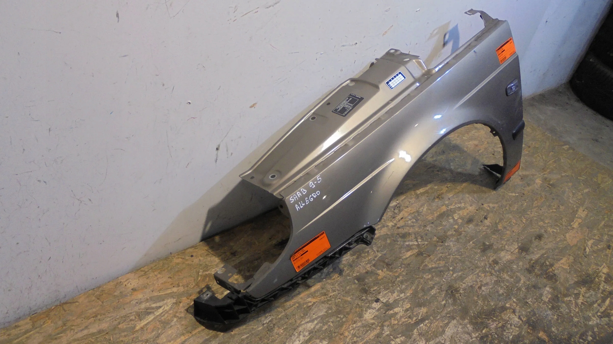 BLATNÍK PREDOK ĽAVÝ SAAB 9-5