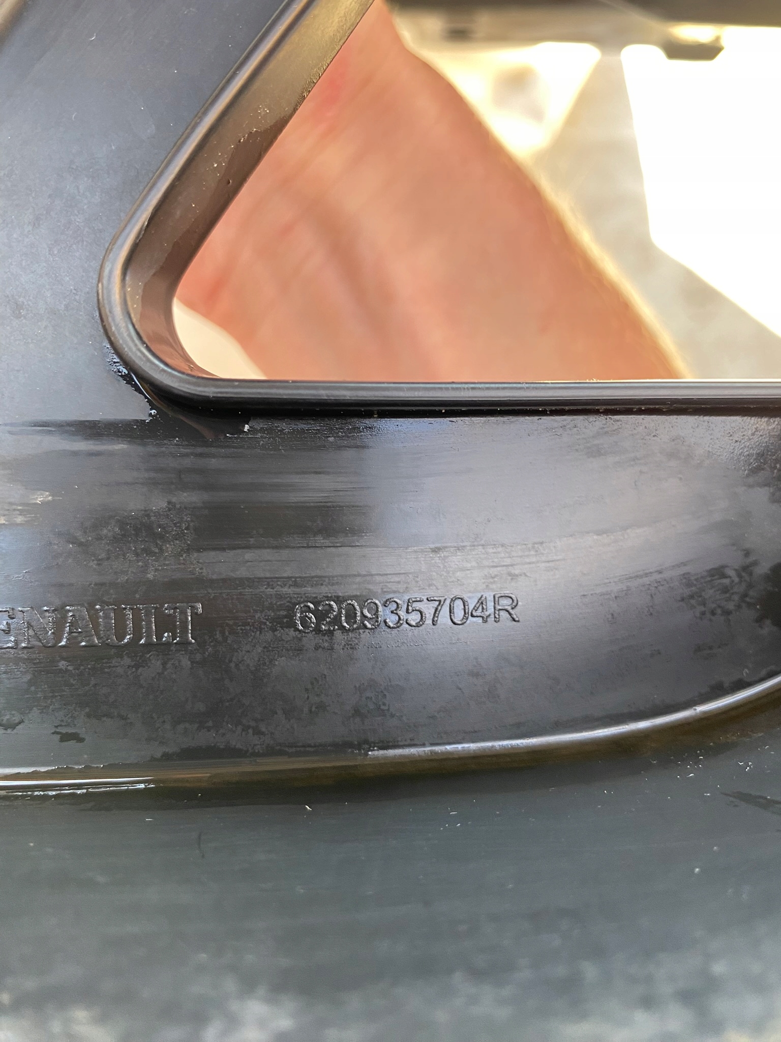 RENAULT CAPTUR a 13- maska maska příčka nárazníku předek 620935704R