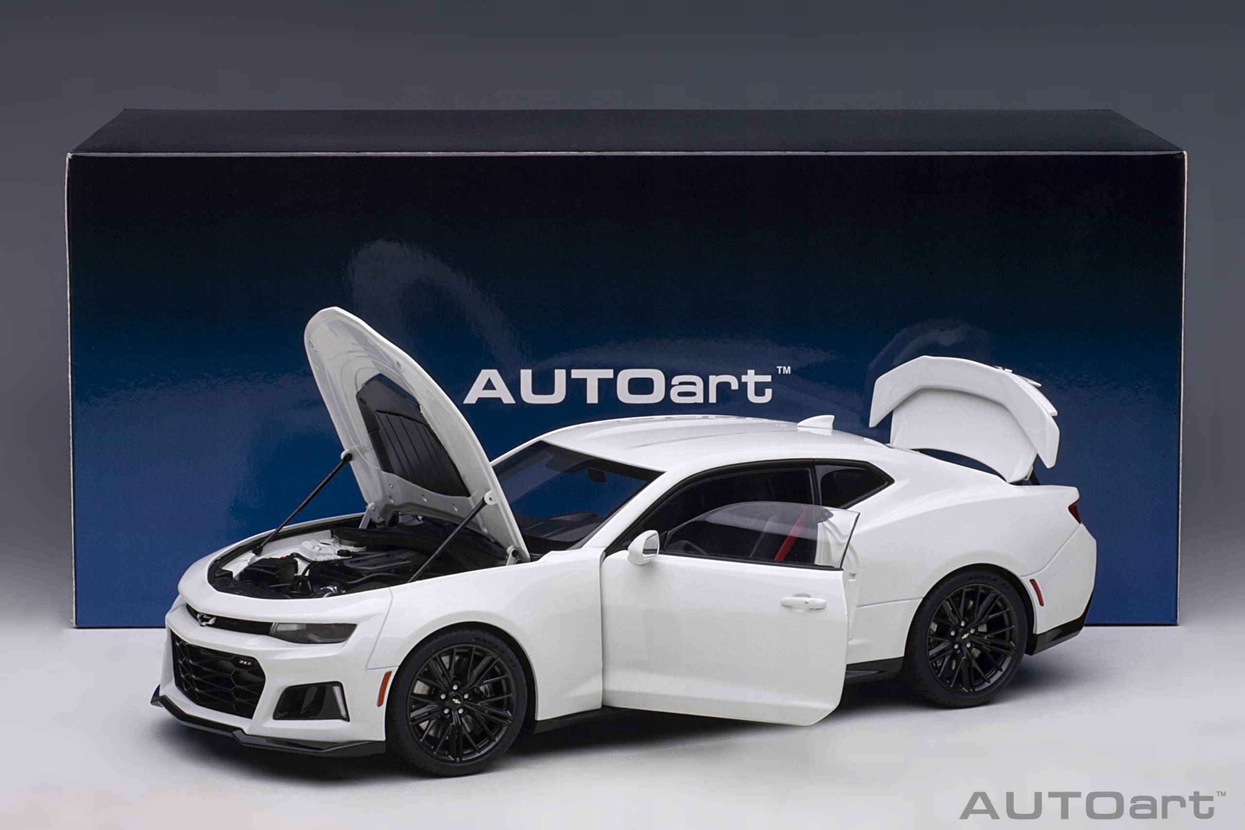 Model 1:18 AUTOart Chevrolet Camaro ZL1 2017 red (71208) • Cena