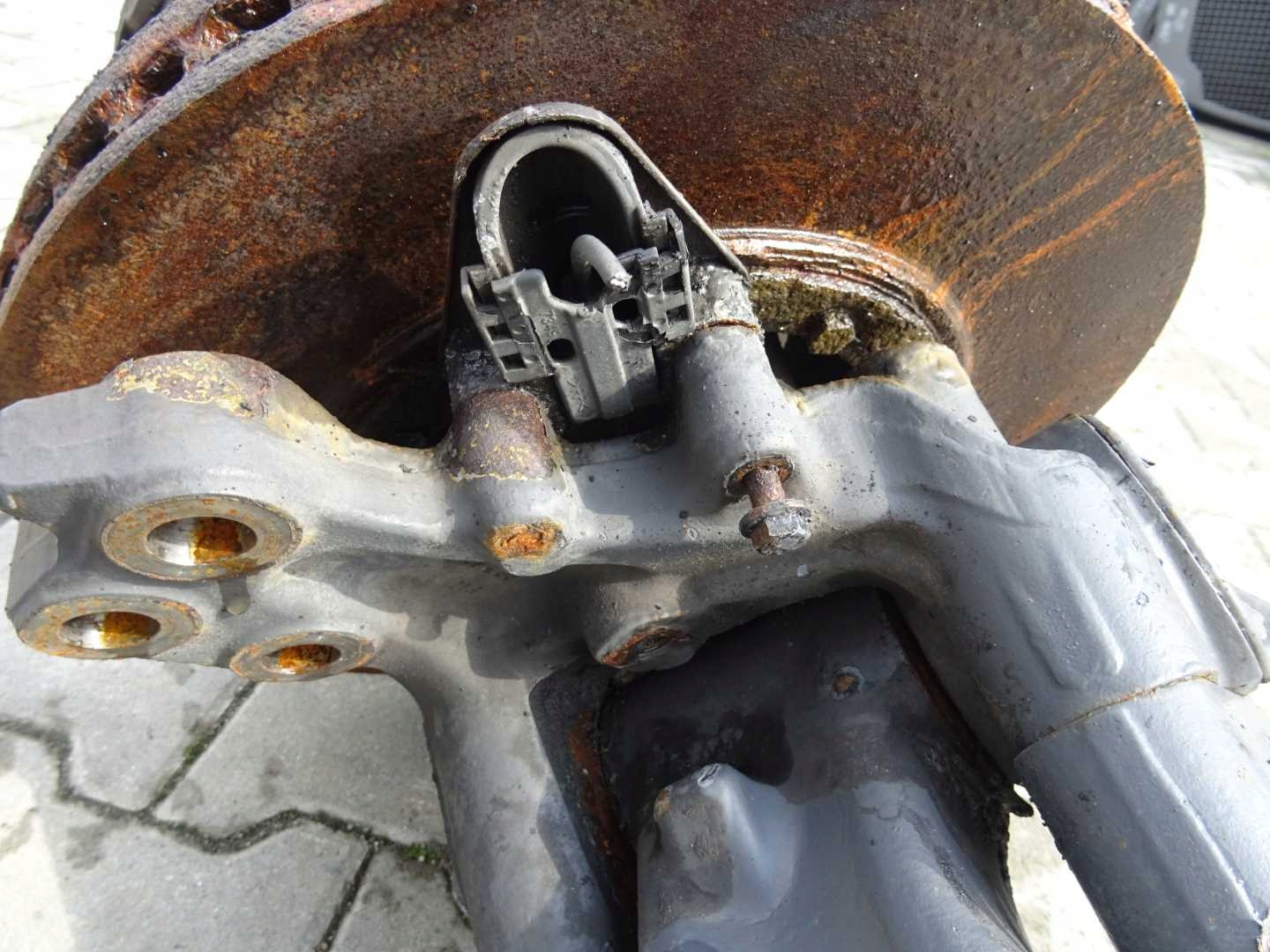 BELKA OŚ PRZÓD ZWROTNICE RENAULT PREMIUM DXI 460 Producent części Renault OE